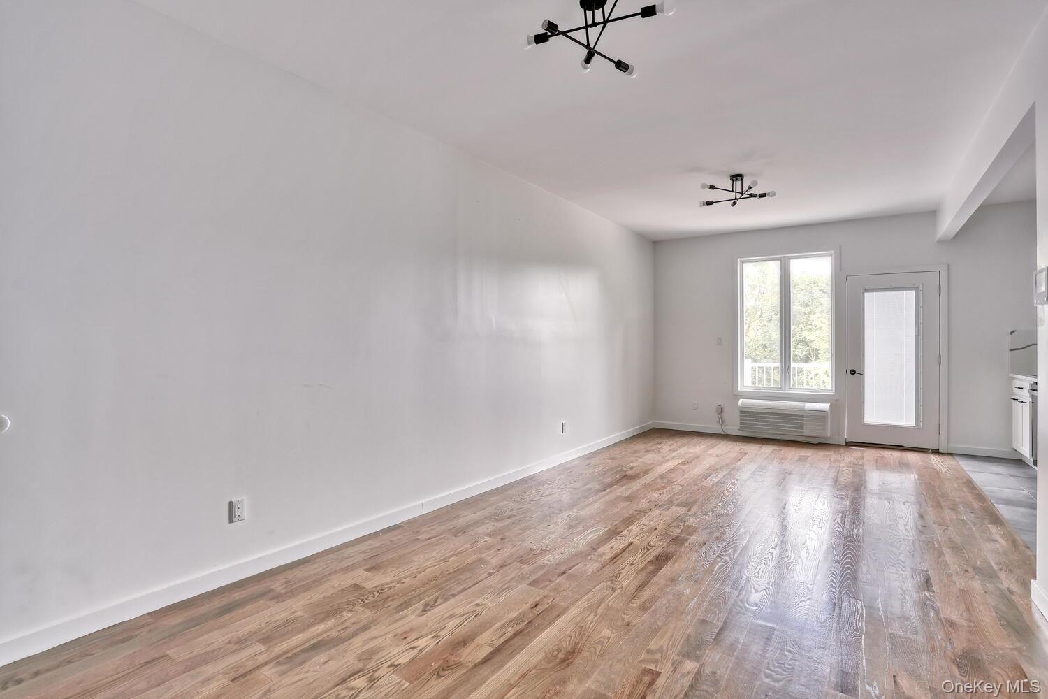 #4 photo, 962 S Route 9W, Congers , NY 10920