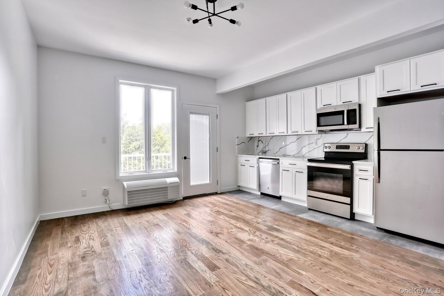 #6 photo, 962 S Route 9W, Congers , NY 10920