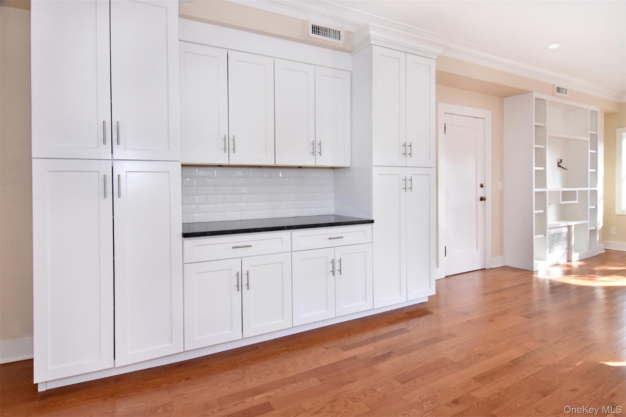 #4 photo, 519 Fifth Avenue, Pelham , NY 10803