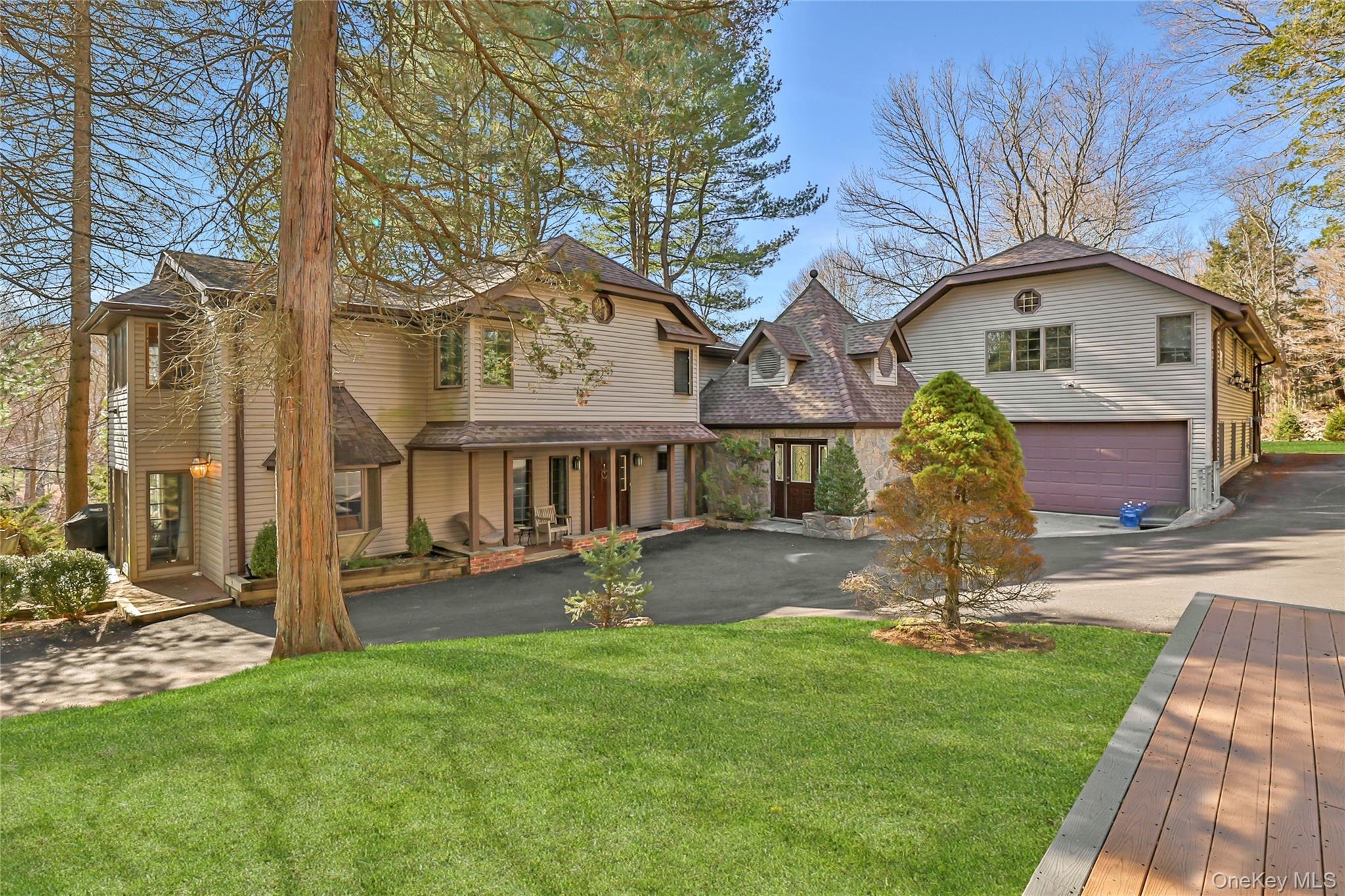 #1 photo, 16 Faraway Road, Armonk , NY 10504