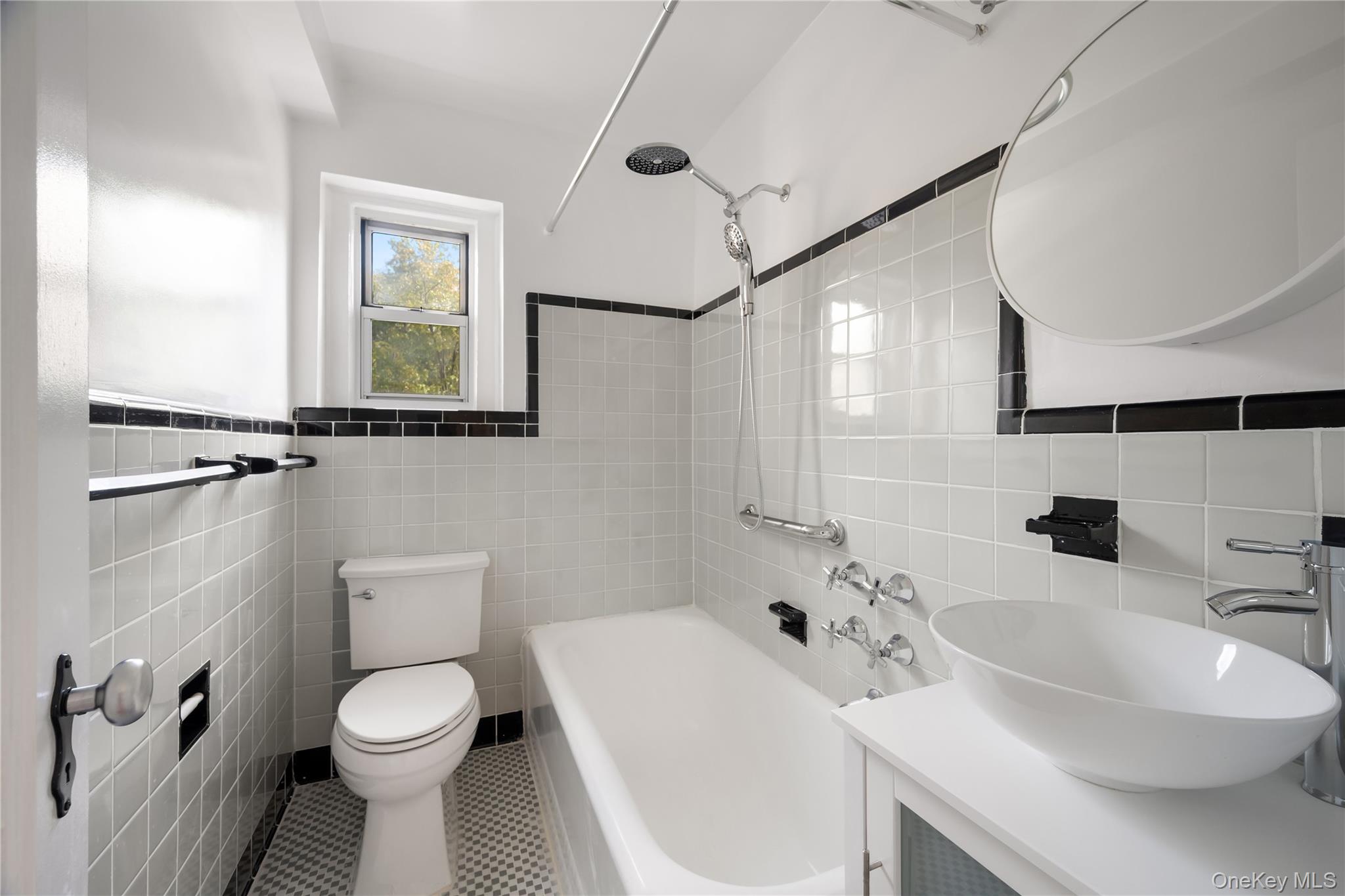 #12 photo, 5430 Netherland Avenue, Bronx , NY 10471