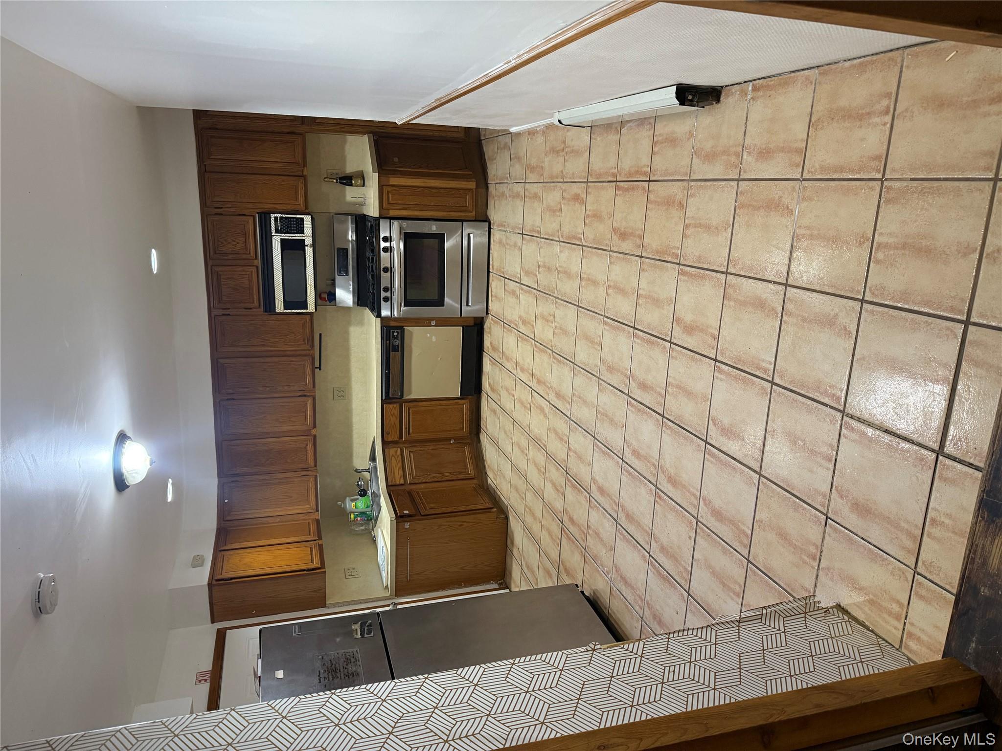 #3 photo, 178 Commack Road, サフォーク郡 Deer Park , NY 11729