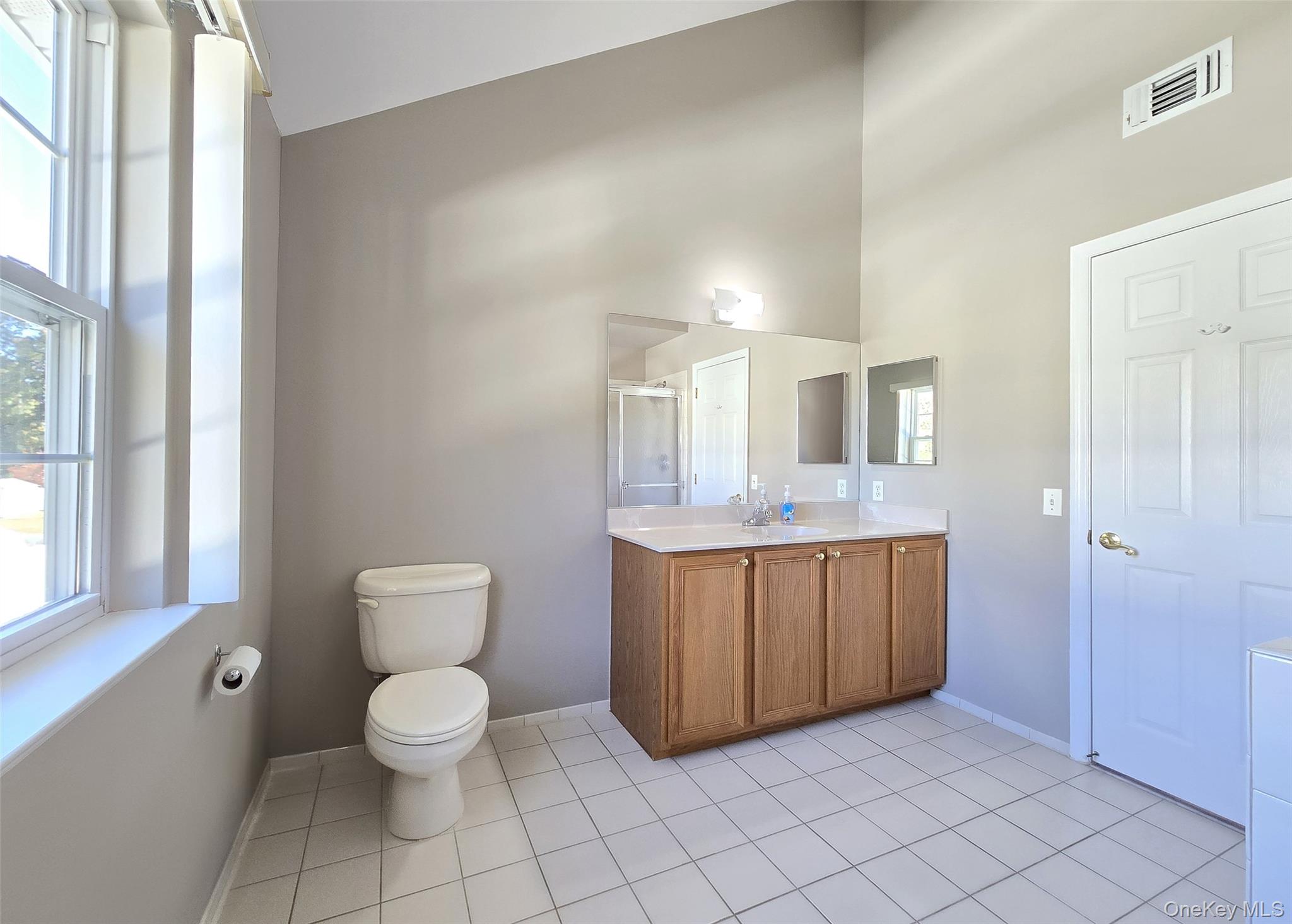 #16 photo, 5 North Street, サフォーク郡 Coram , NY 11727