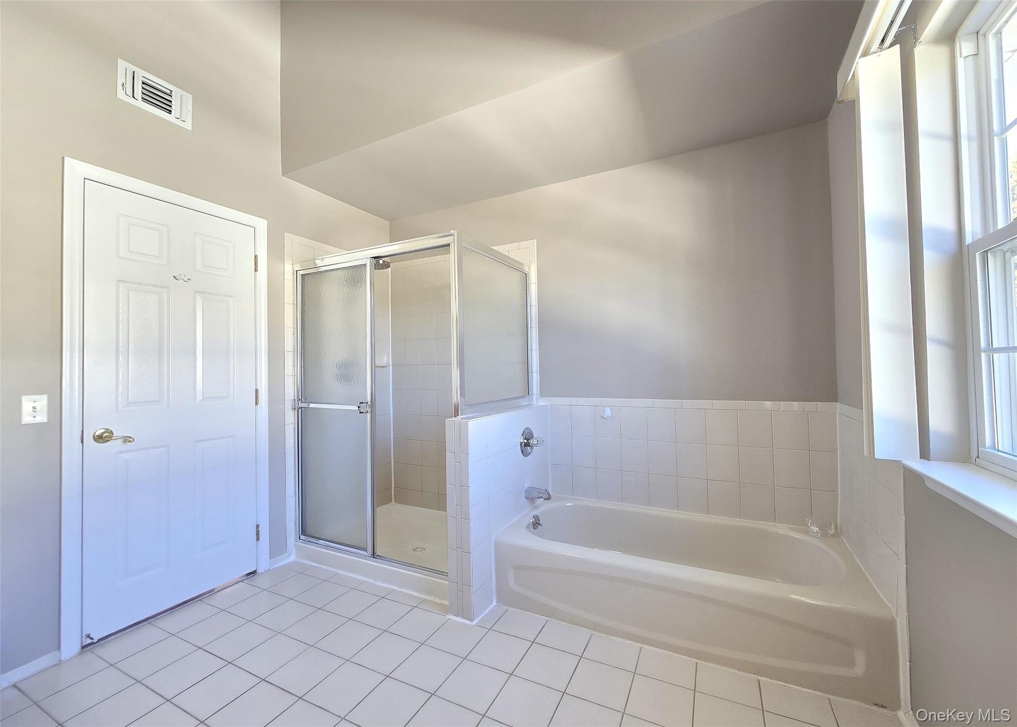 #17 photo, 5 North Street, サフォーク郡 Coram , NY 11727