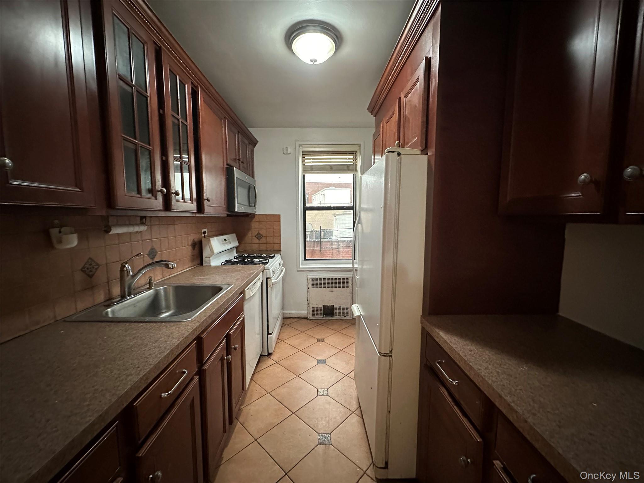 #6 photo, 141-60 84th Road, Briarwood , NY 11435