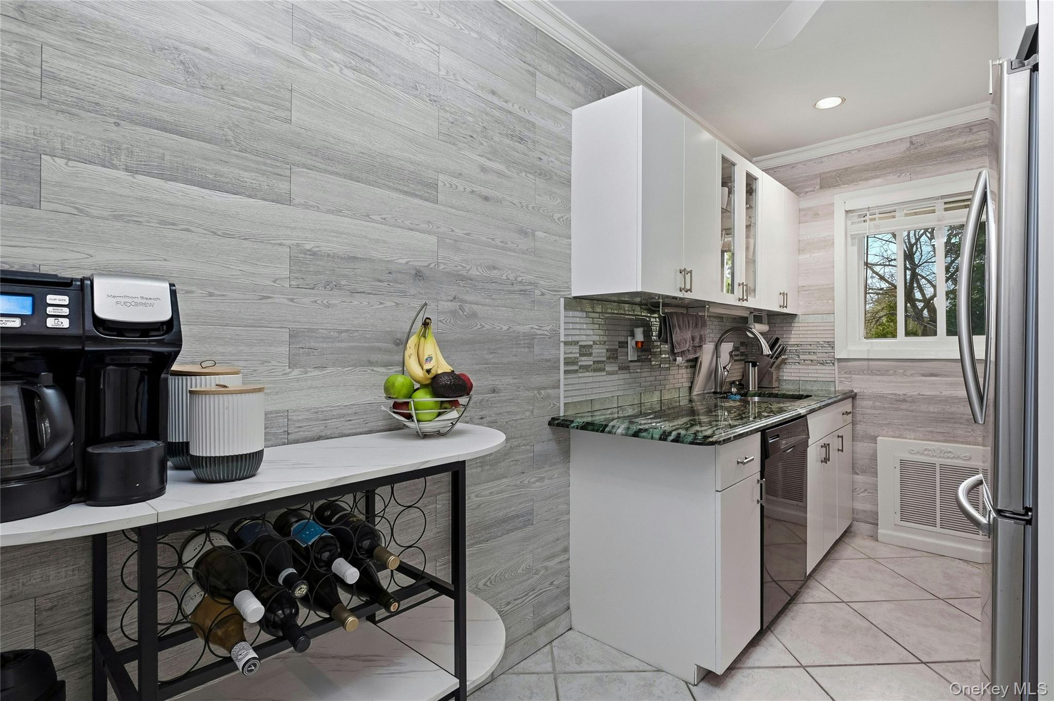 #13 photo, 131 Edmonton Drive, サフォーク郡 North Babylon , NY 11703