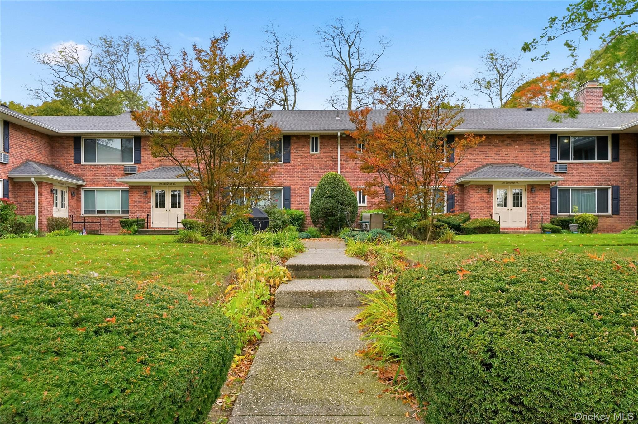 #3 photo, 131 Edmonton Drive, サフォーク郡 North Babylon , NY 11703