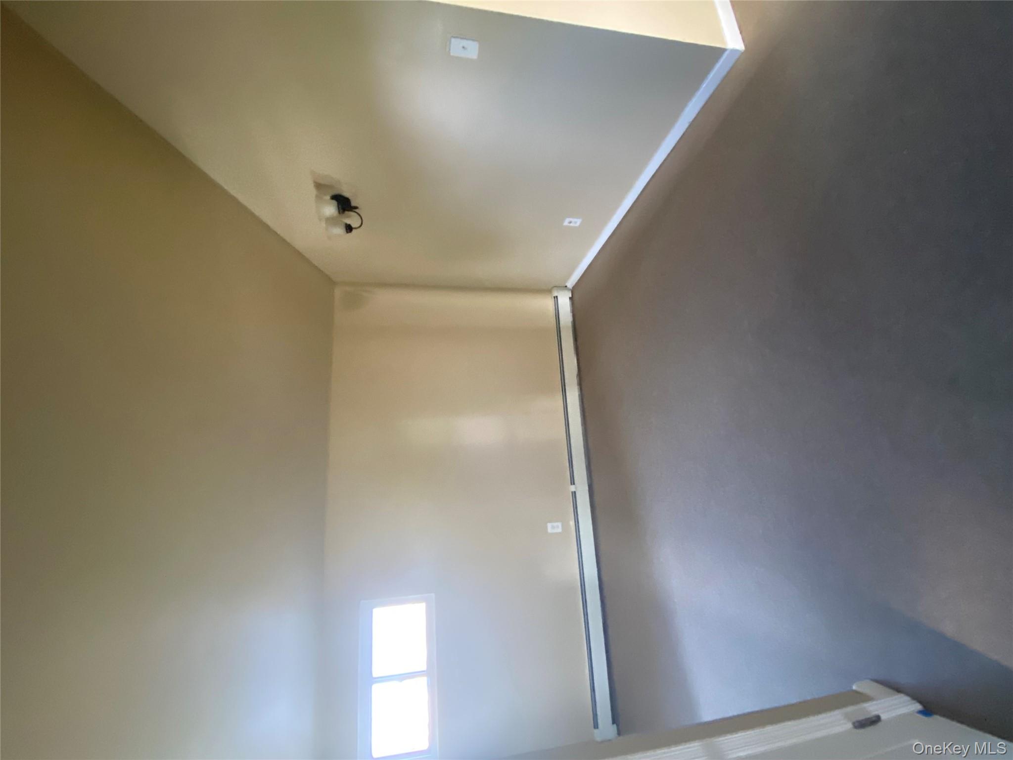 #6 photo, 18 3rd Avenue, サフォーク郡 Brentwood , NY 11717