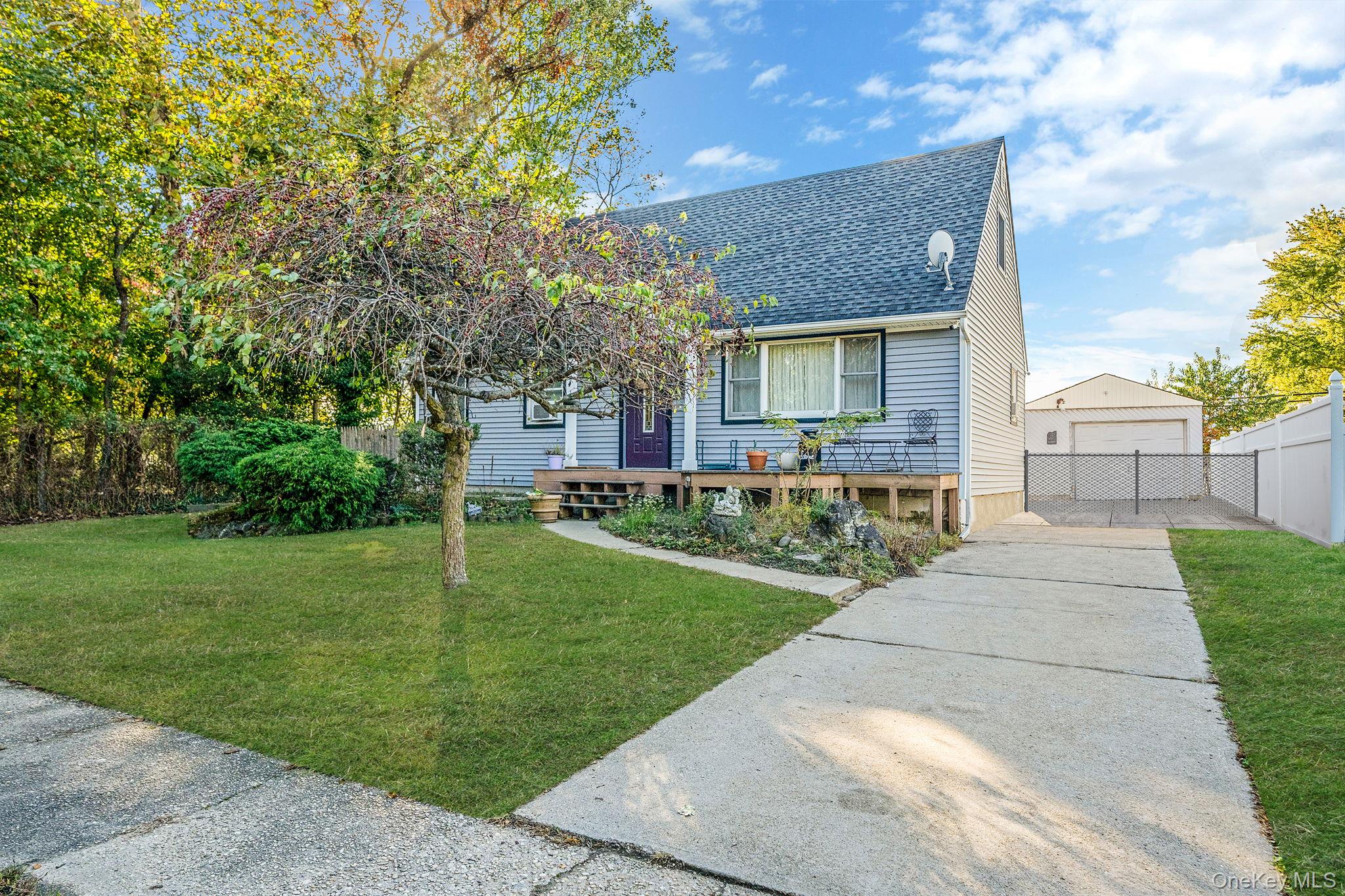 #2 photo, 712 Pineneck Road, ナッソー郡 Seaford , NY 11783