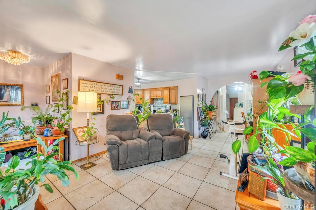 #11 photo, 182 Commack Road, サフォーク郡 Deer Park , NY 11729