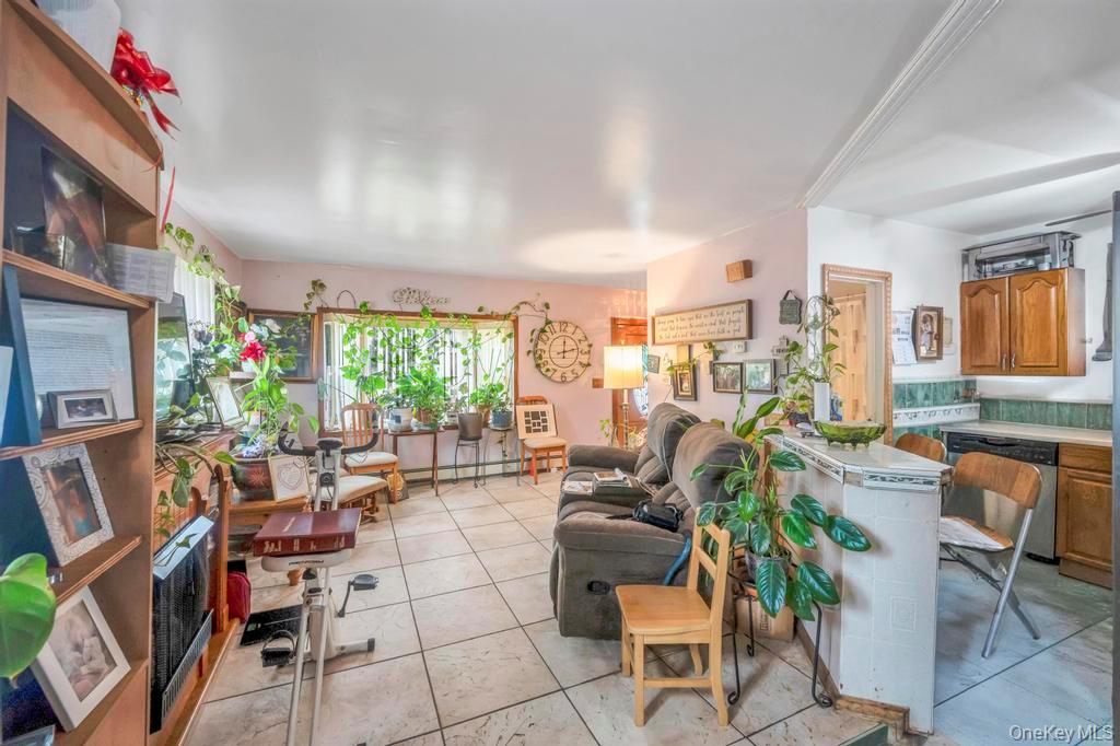 #12 photo, 182 Commack Road, サフォーク郡 Deer Park , NY 11729