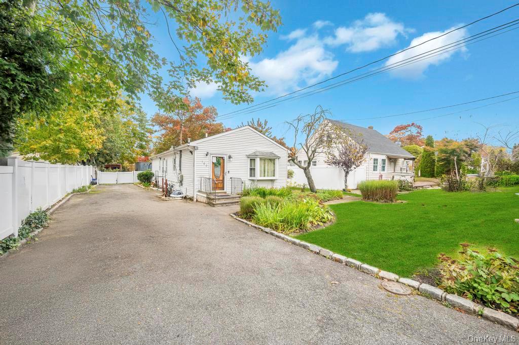 #3 photo, 182 Commack Road, サフォーク郡 Deer Park , NY 11729