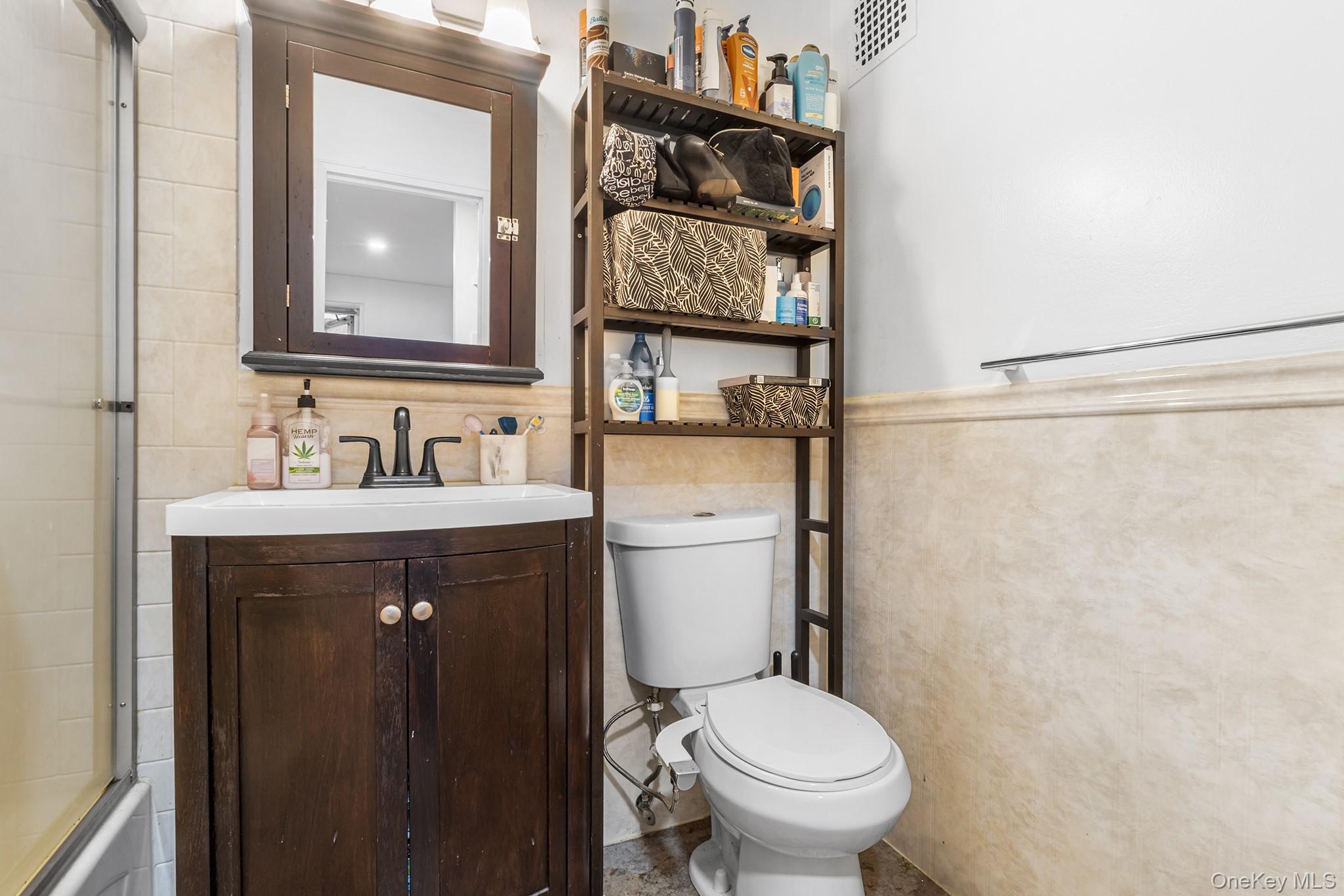 #17 photo, 20 Wendell Avenue, Hempstead , NY 11550