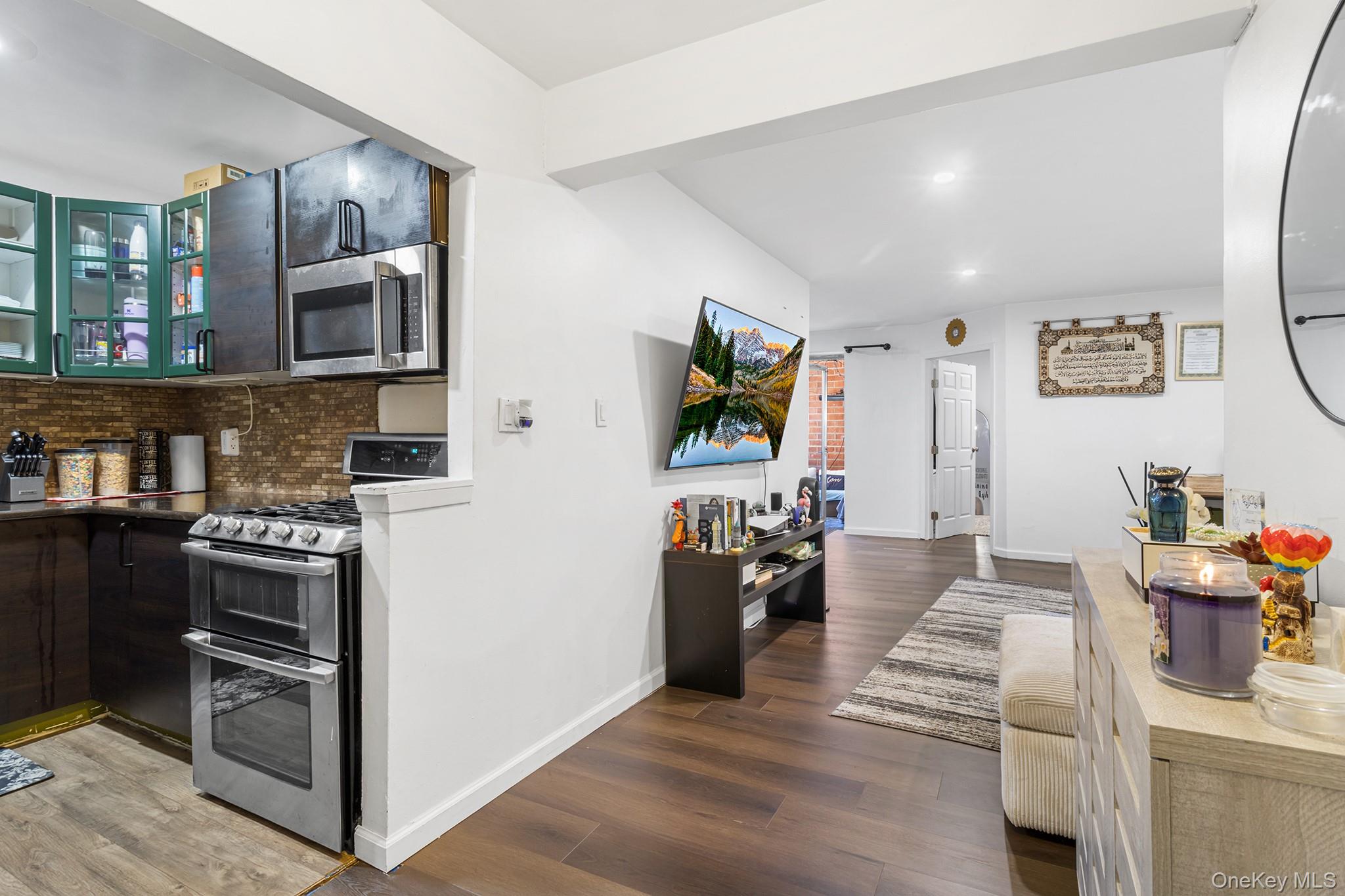 #7 photo, 20 Wendell Avenue, Hempstead , NY 11550