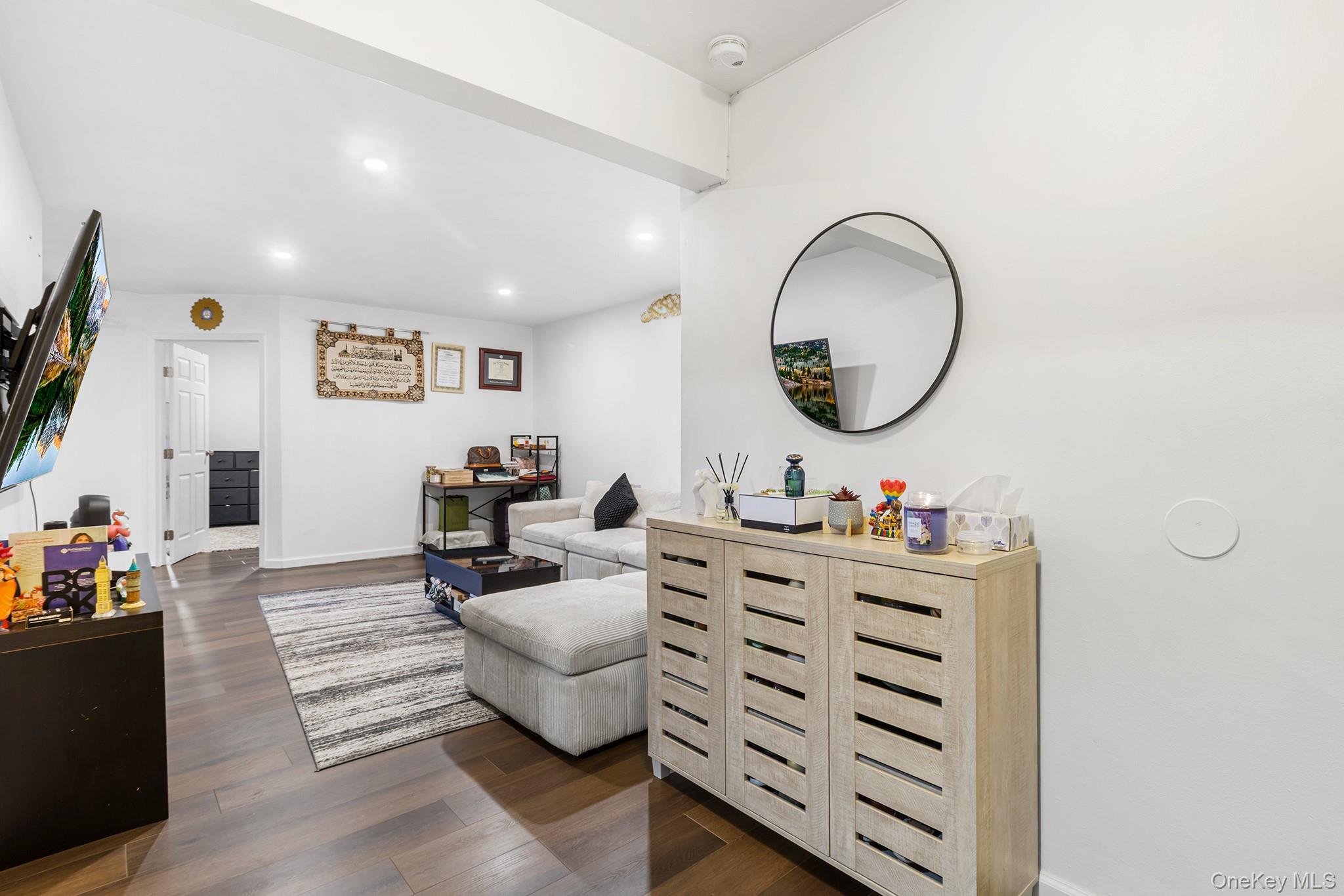 #8 photo, 20 Wendell Avenue, Hempstead , NY 11550