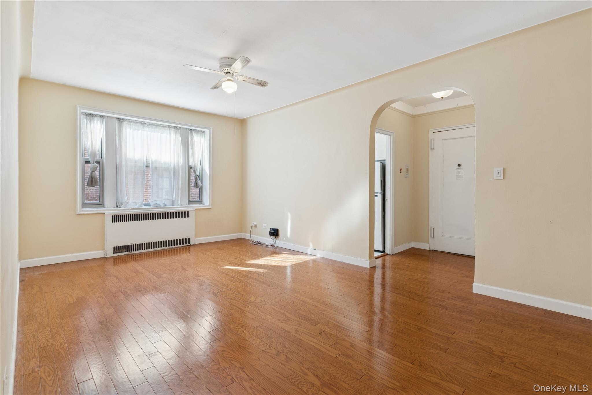 #4 photo, 110-31 73rd Road, クイーンズ区 Forest Hills , NY 11375