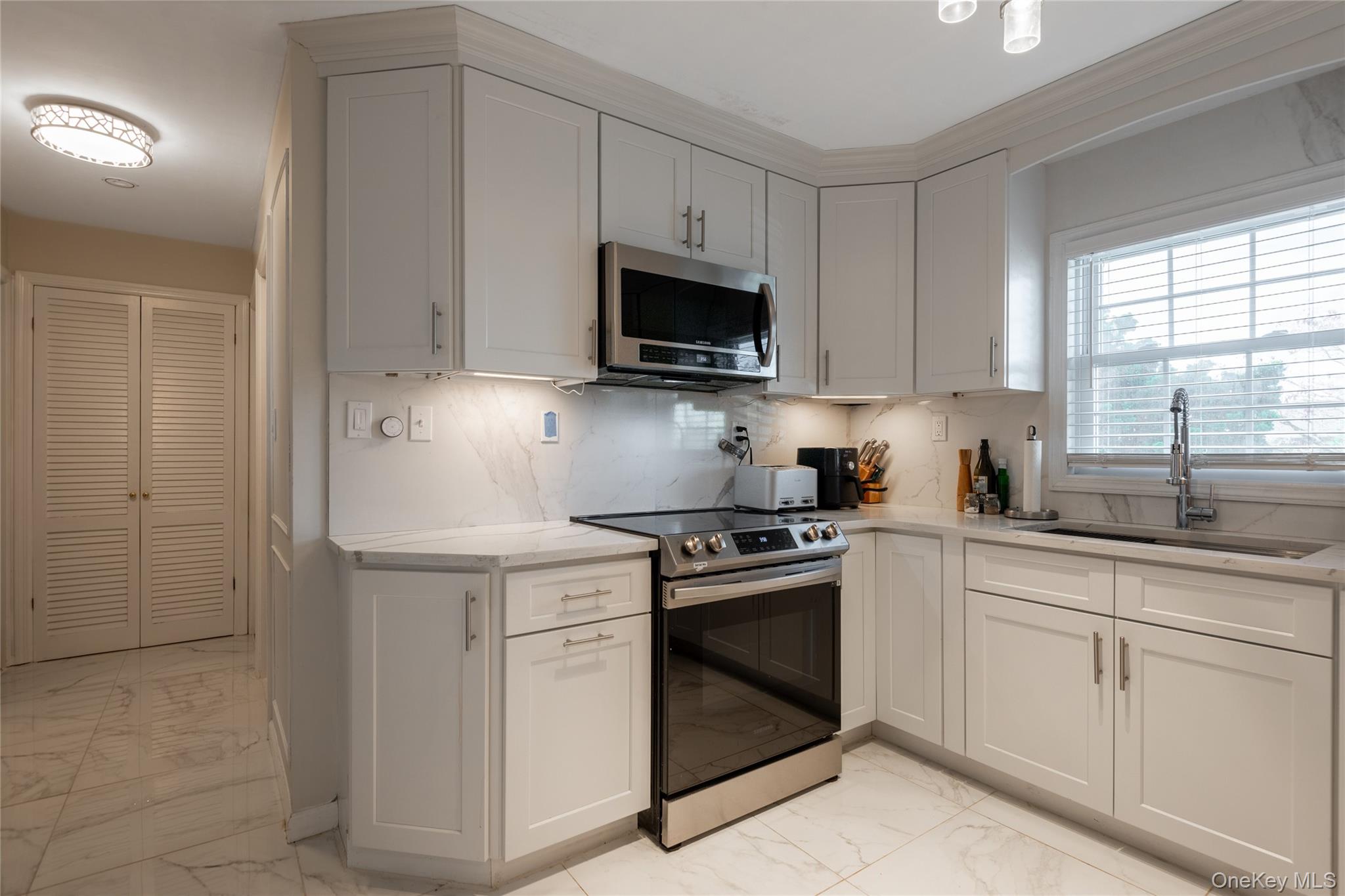 #8 photo, 11 Foster Lane, ナッソー郡 Westbury , NY 11590