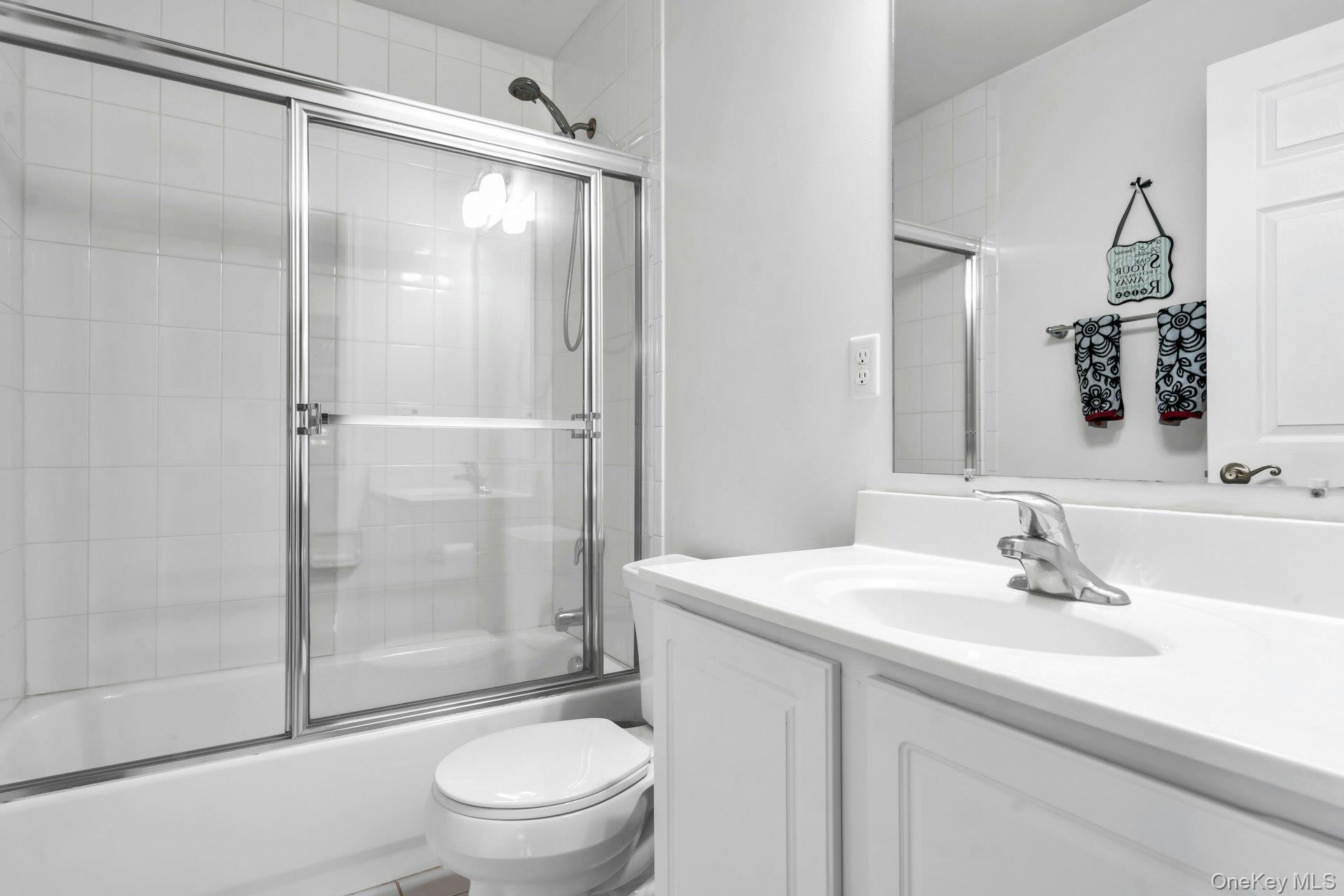 #14 photo, 1120 Willow Lane, ナッソー郡 Valley Stream , NY 11580