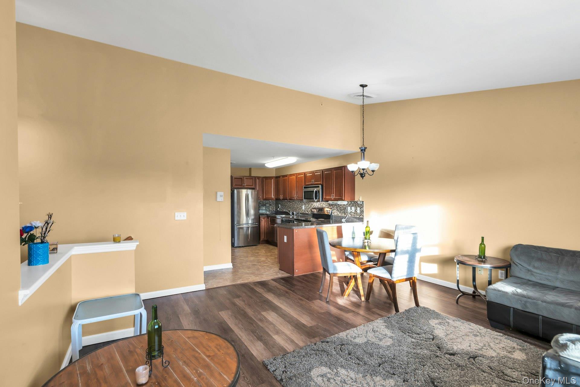 #6 photo, 1120 Willow Lane, ナッソー郡 Valley Stream , NY 11580