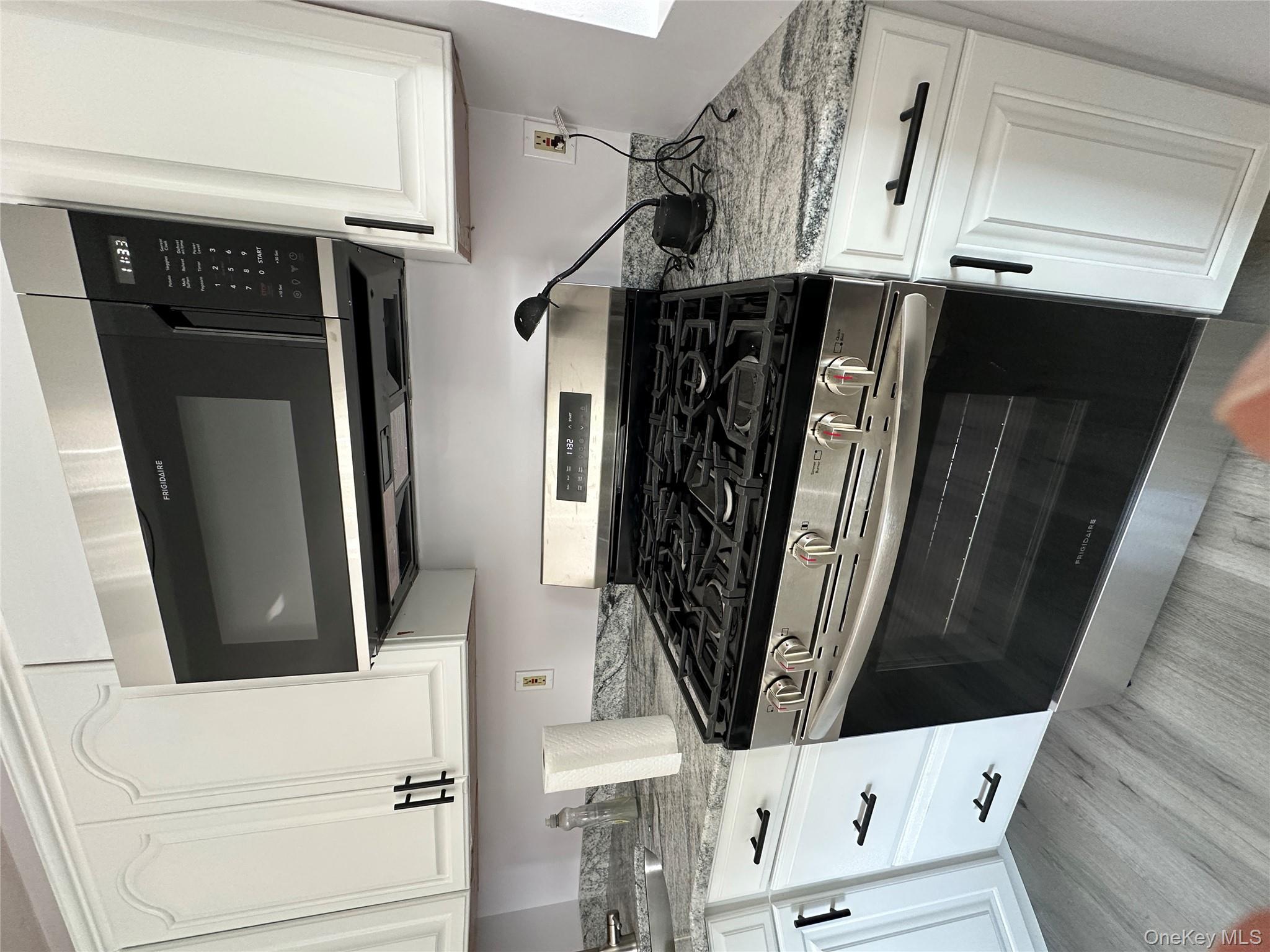 #14 photo, 33 Goldenrod Avenue, サフォーク郡 Northport , NY 11768