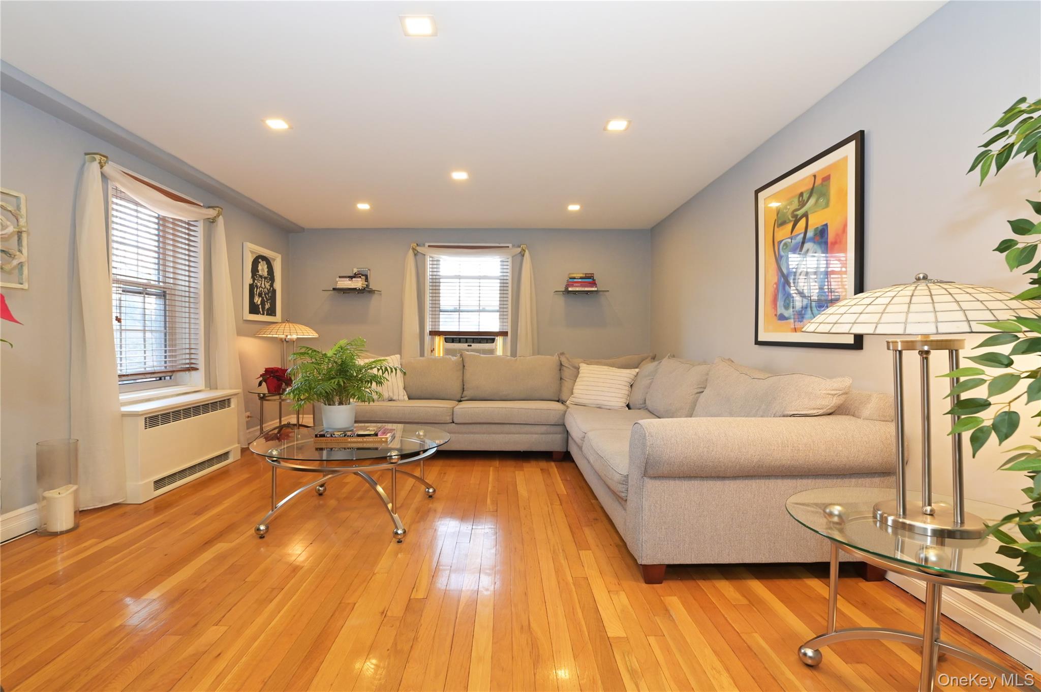 #1 photo, 139-09 84th Drive, クイーンズ区 Briarwood , NY 11435