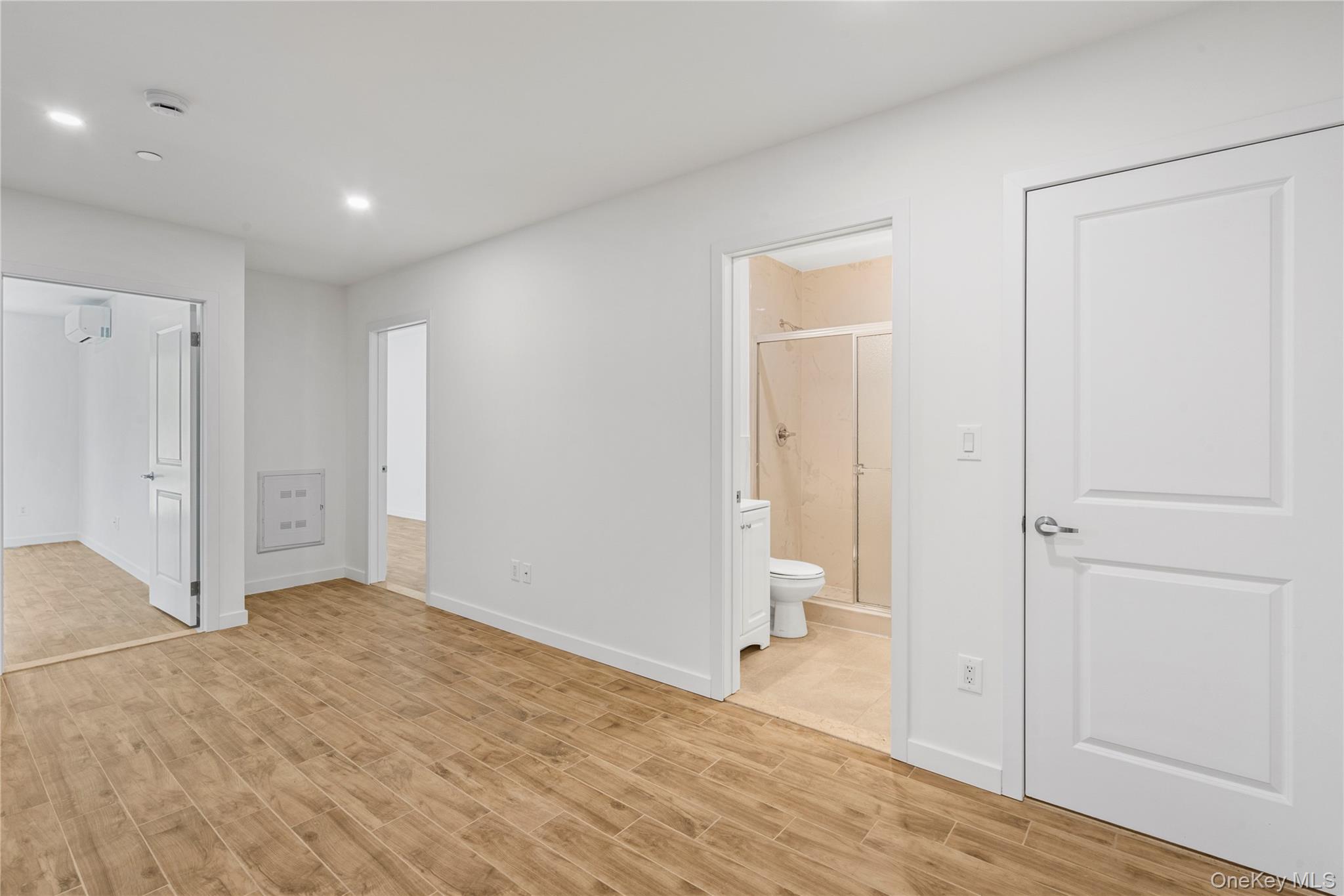 #1 photo, 213-41 38th Ave, クイーンズ区 Bayside , NY 11361