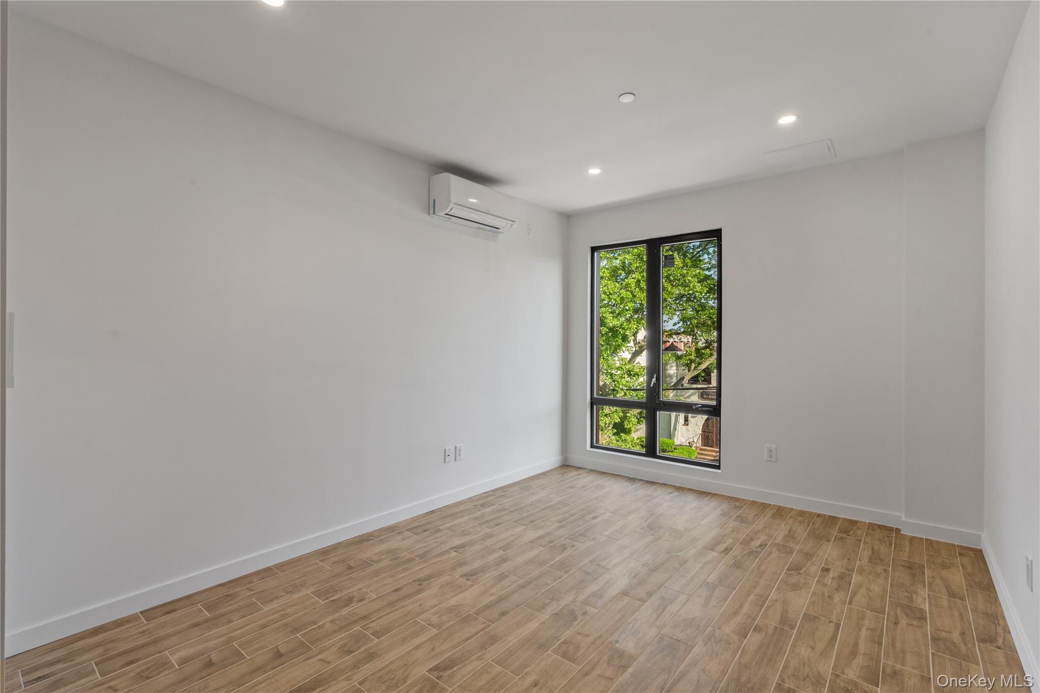 #10 photo, 213-41 38th Ave, クイーンズ区 Bayside , NY 11361