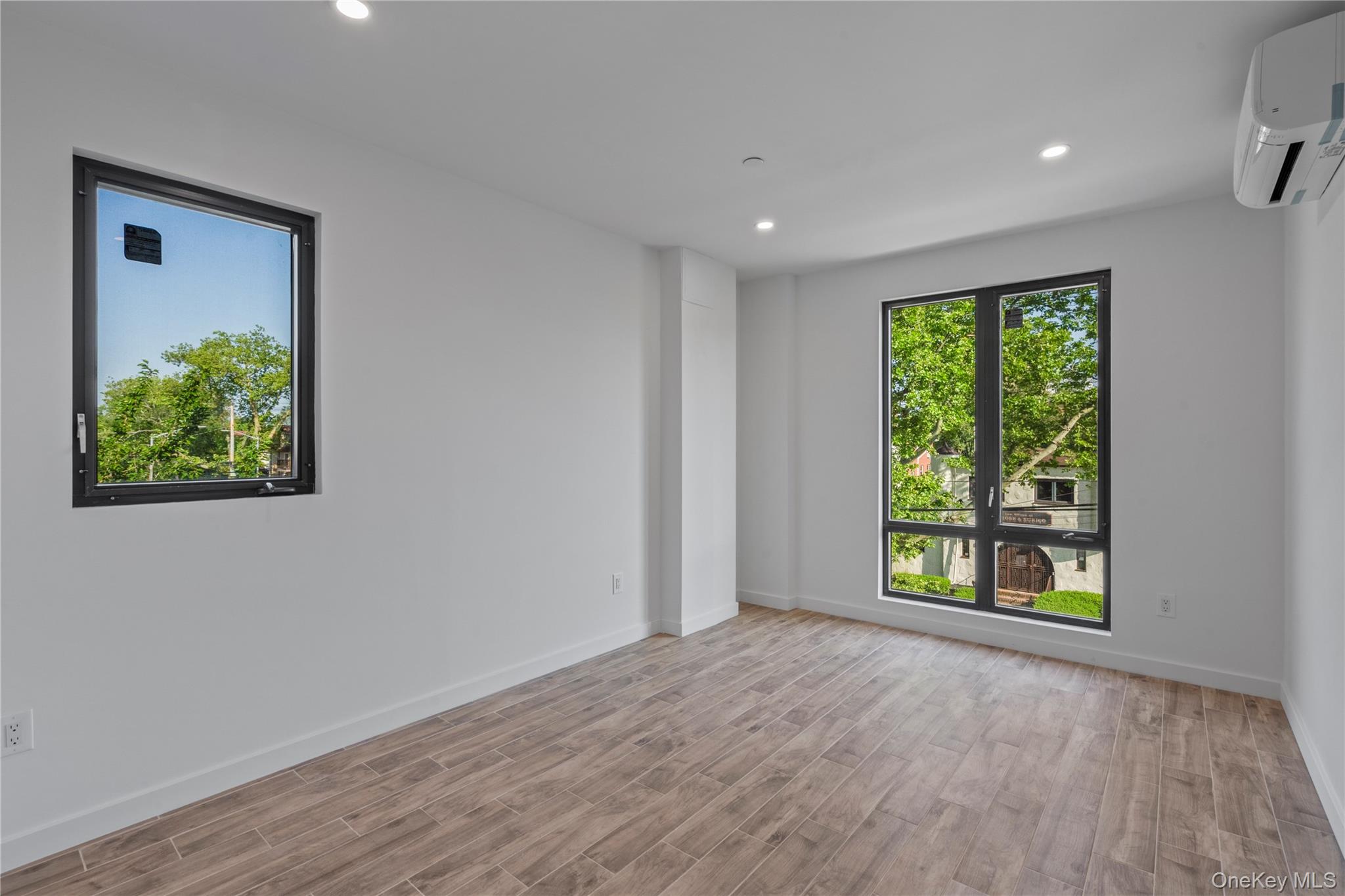 #13 photo, 213-41 38th Ave, クイーンズ区 Bayside , NY 11361