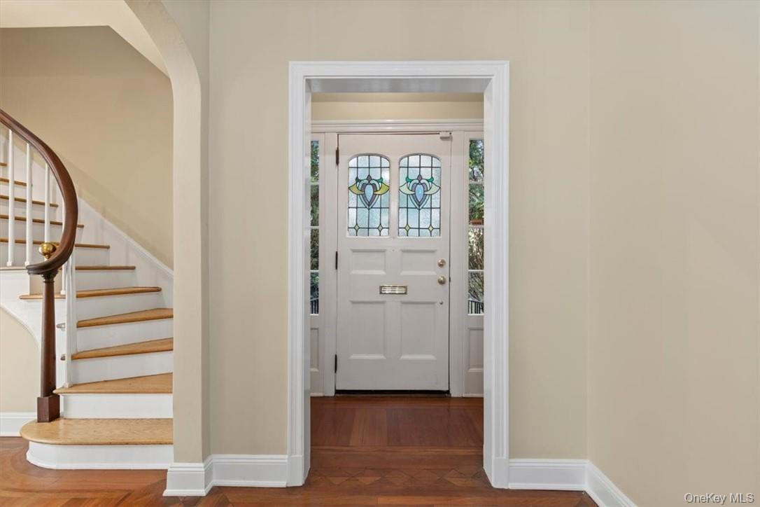 #5 photo, 11 Billington Court, Rye , NY 10580