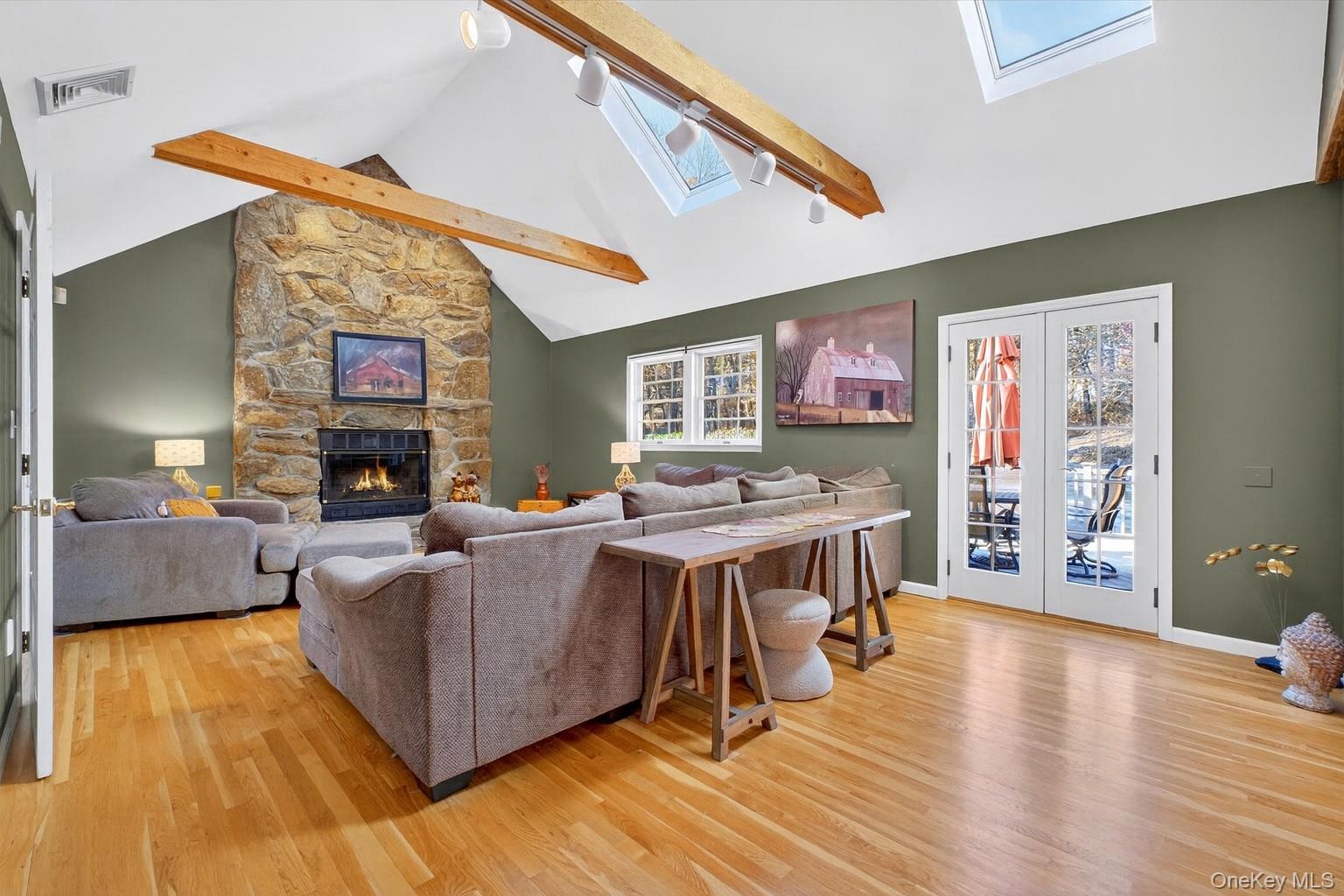 #13 photo, 9 Apple Summit, Lagrangeville , NY 12540