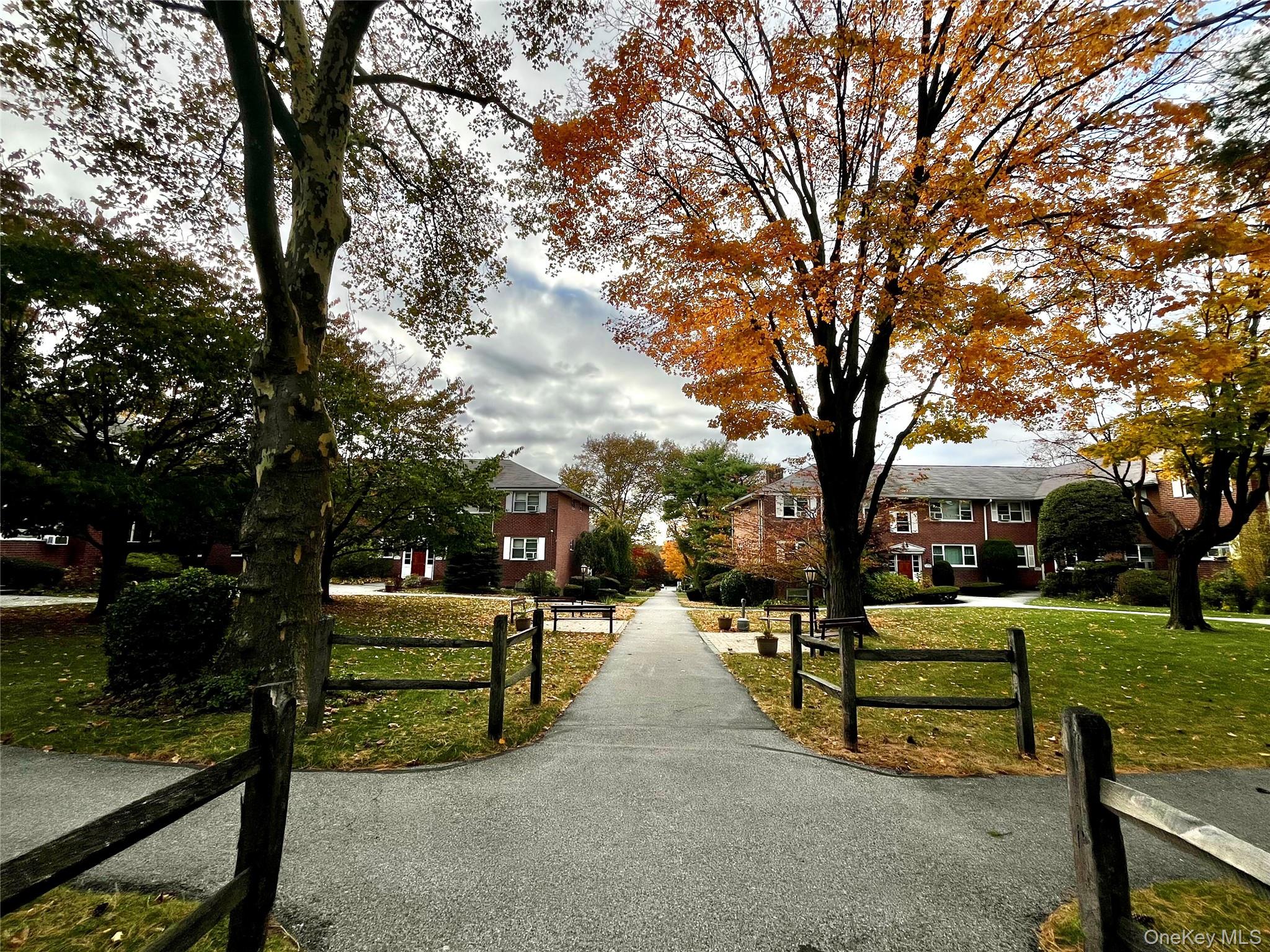 #12 photo, 121 N Broadway, White Plains , NY 10603