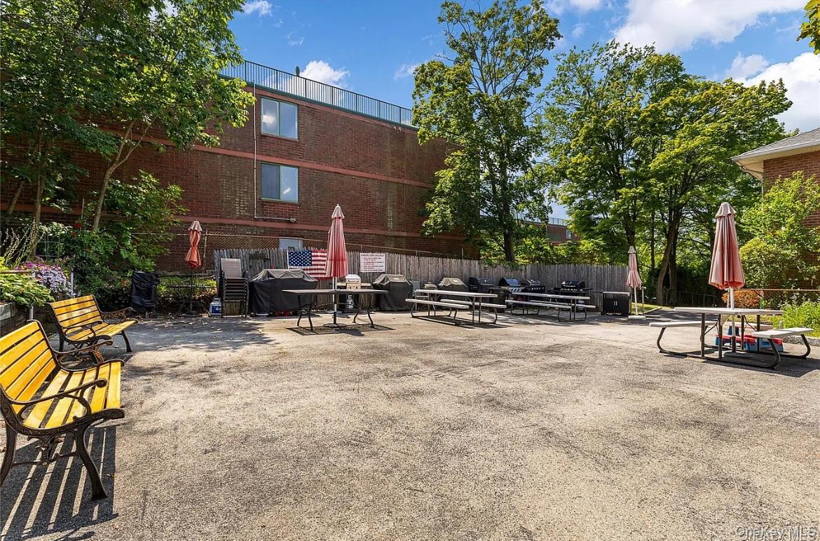 #14 photo, 121 N Broadway, White Plains , NY 10603