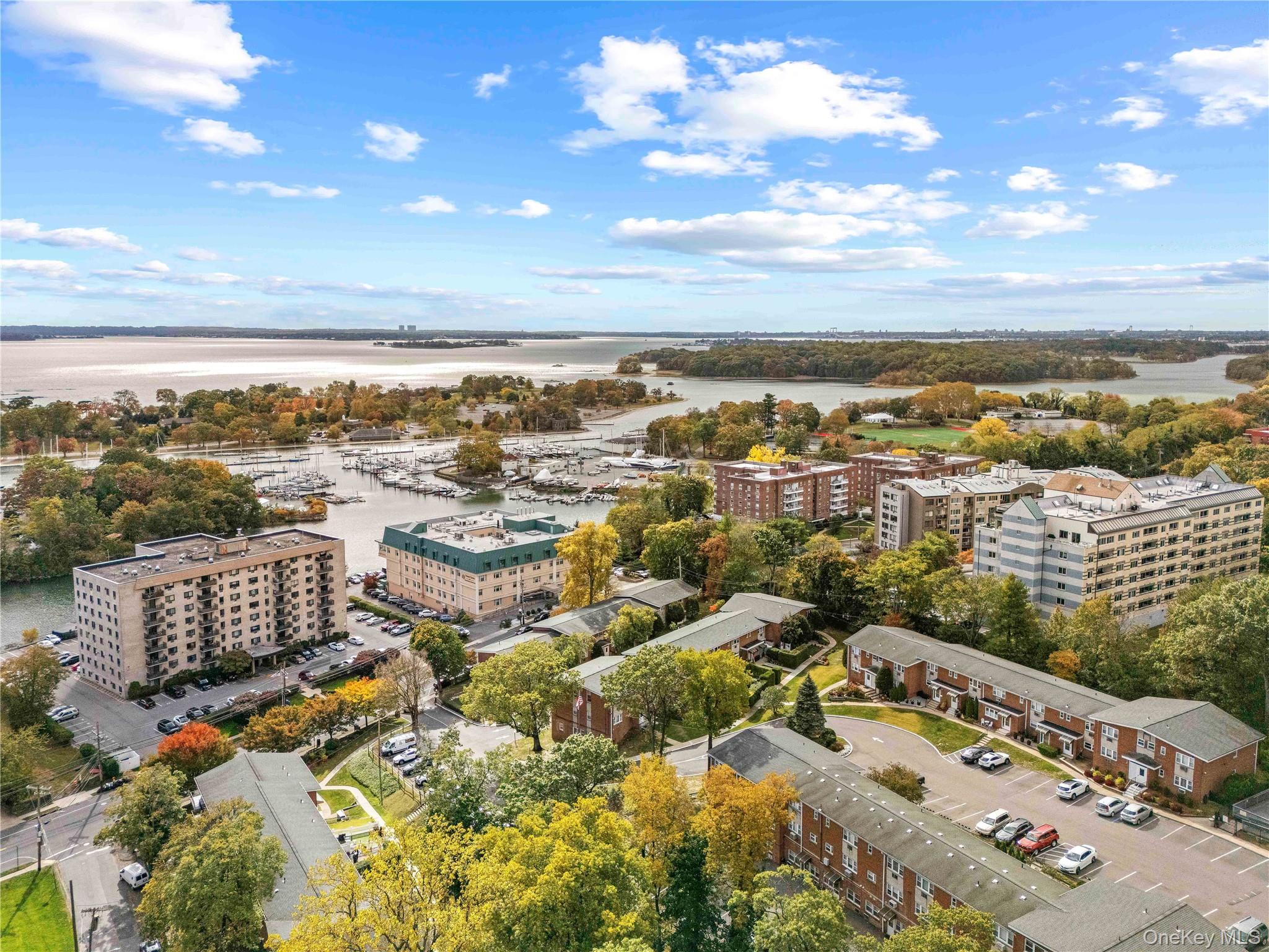 #19 photo, 667 Pelham Rd. Road, New Rochelle , NY 10805