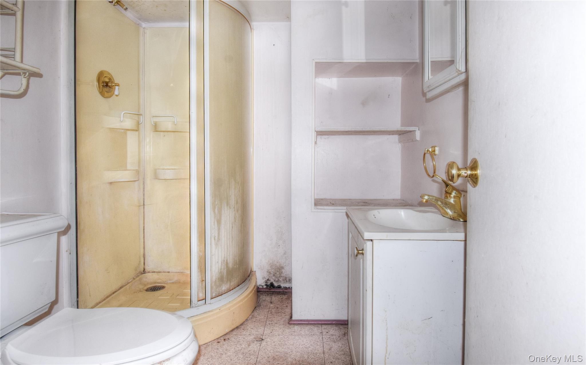 #17 photo, 4 Parade Place, New Windsor , NY 12553