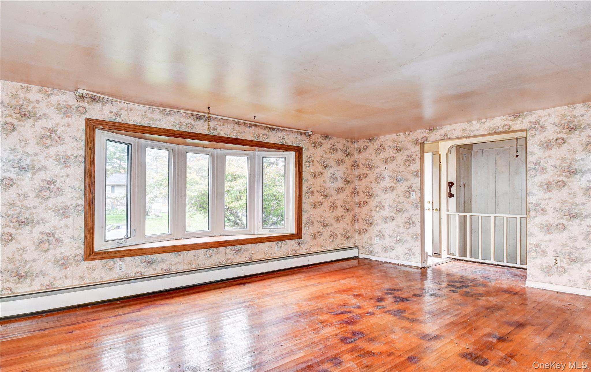 #6 photo, 4 Parade Place, New Windsor , NY 12553