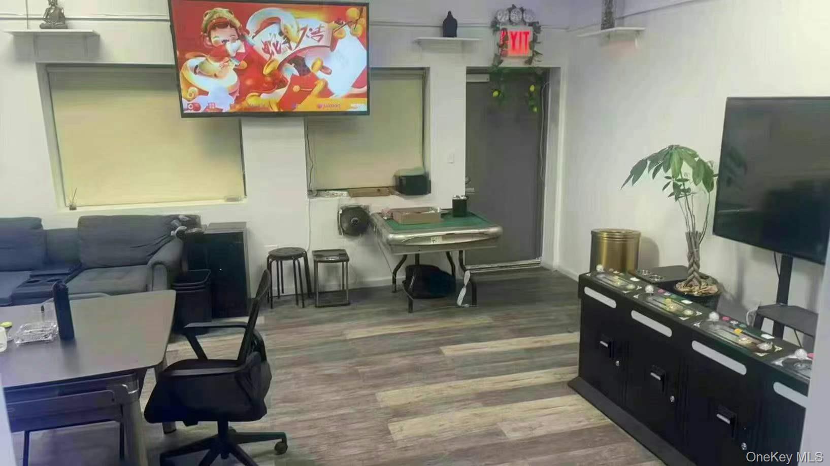 #1 photo, 4121 HAIGHT  ST COLLEGE, クイーンズ区 Flushing , NY 11355