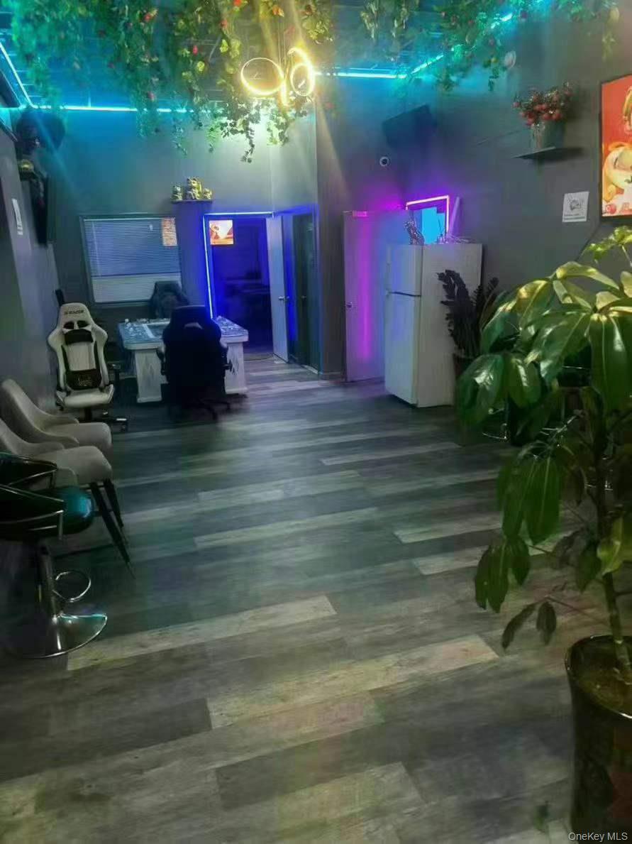 #4 photo, 4121 HAIGHT  ST COLLEGE, クイーンズ区 Flushing , NY 11355