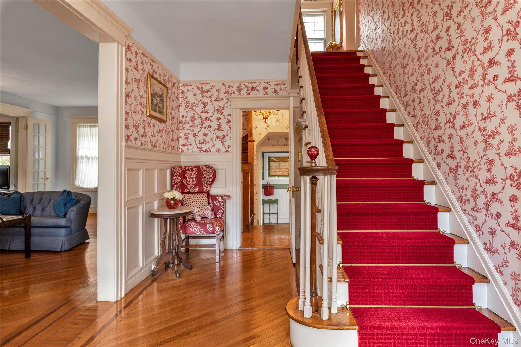 #2 photo, 125 Stratford Avenue, Garden City , NY 11530