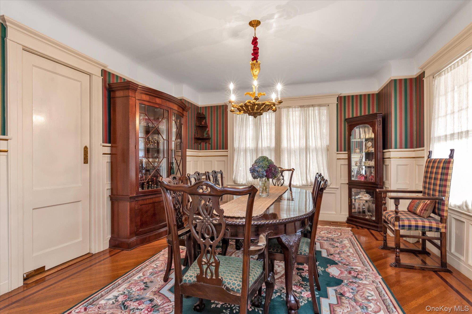 #4 photo, 125 Stratford Avenue, Garden City , NY 11530