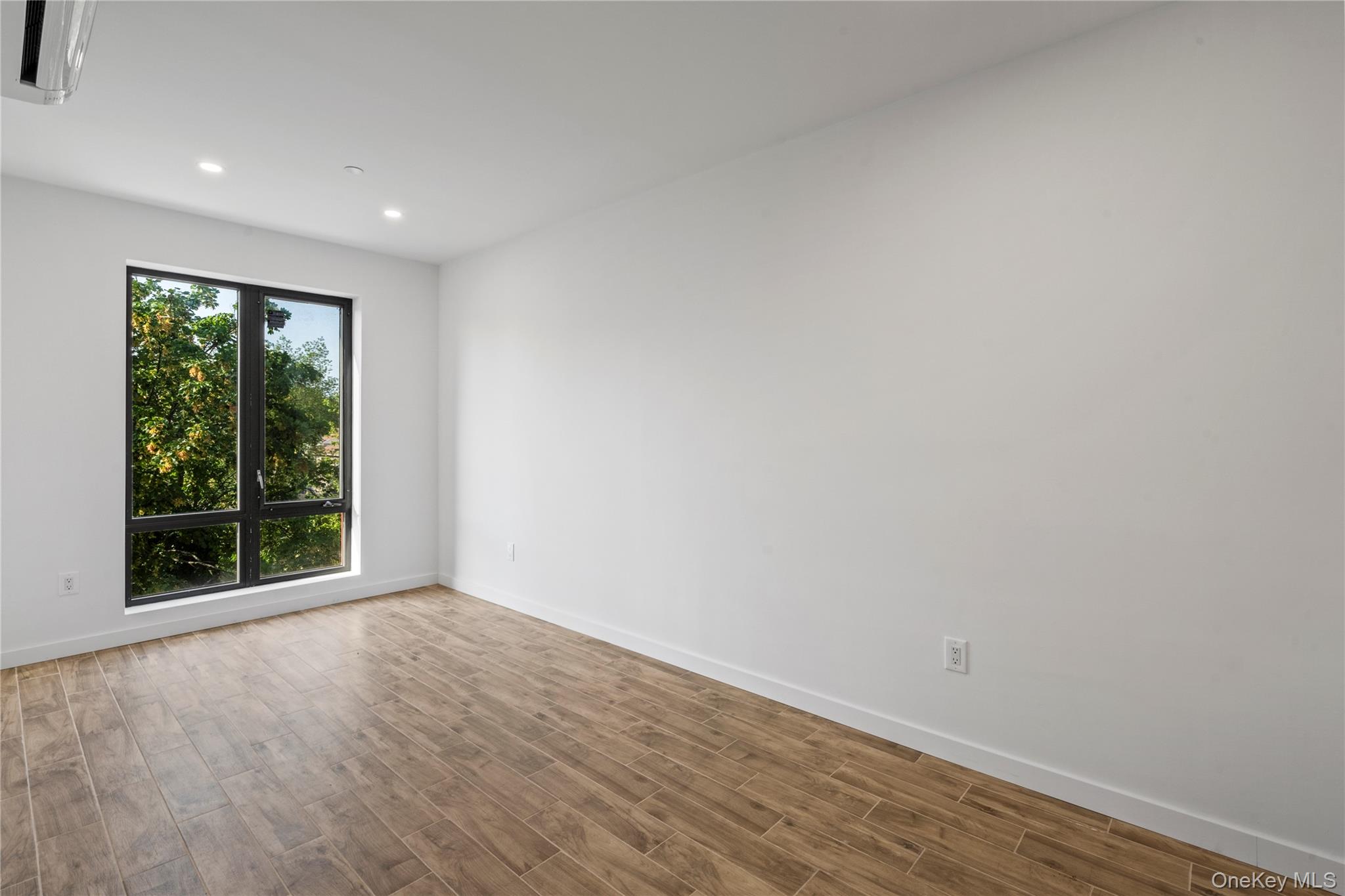 #5 photo, 213-41 38th Ave, クイーンズ区 Bayside , NY 11361