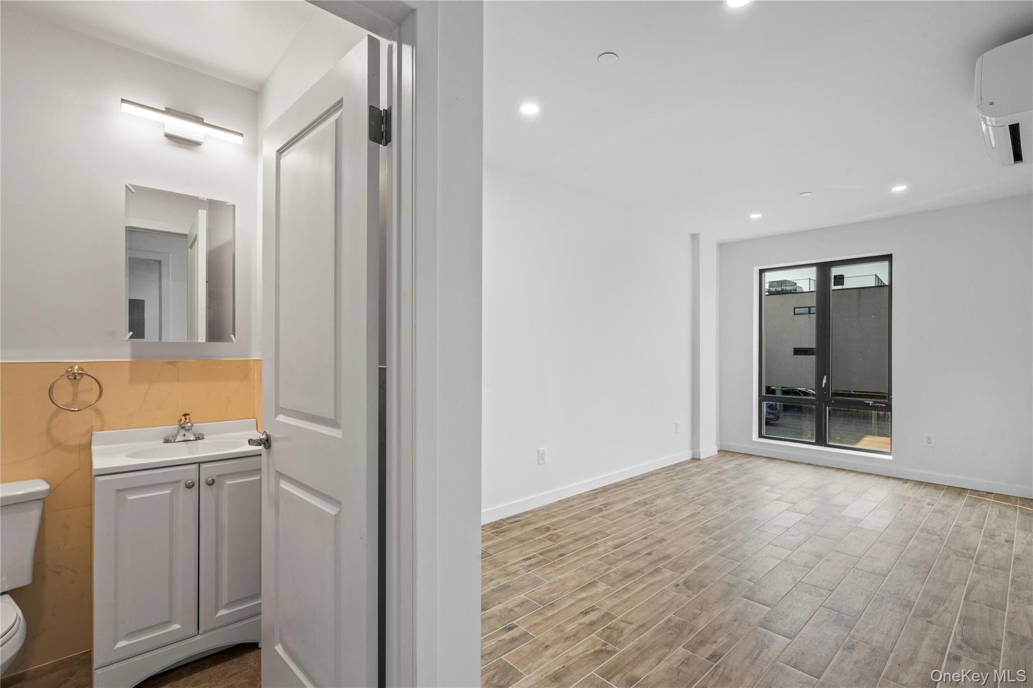 #7 photo, 213-41 38th Ave, クイーンズ区 Bayside , NY 11361