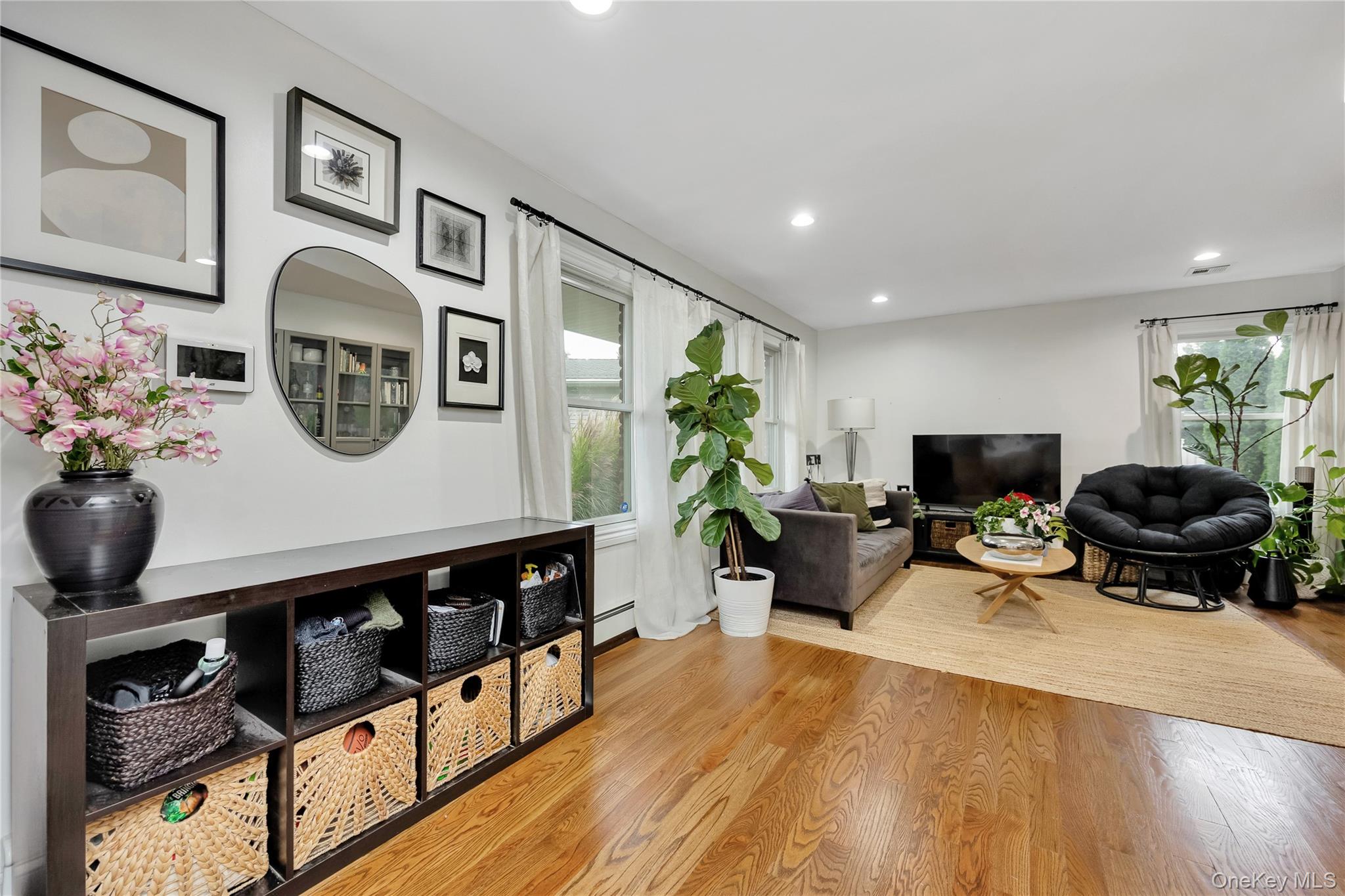 #4 photo, 3256 Park Avenue, Wantagh , NY 11793