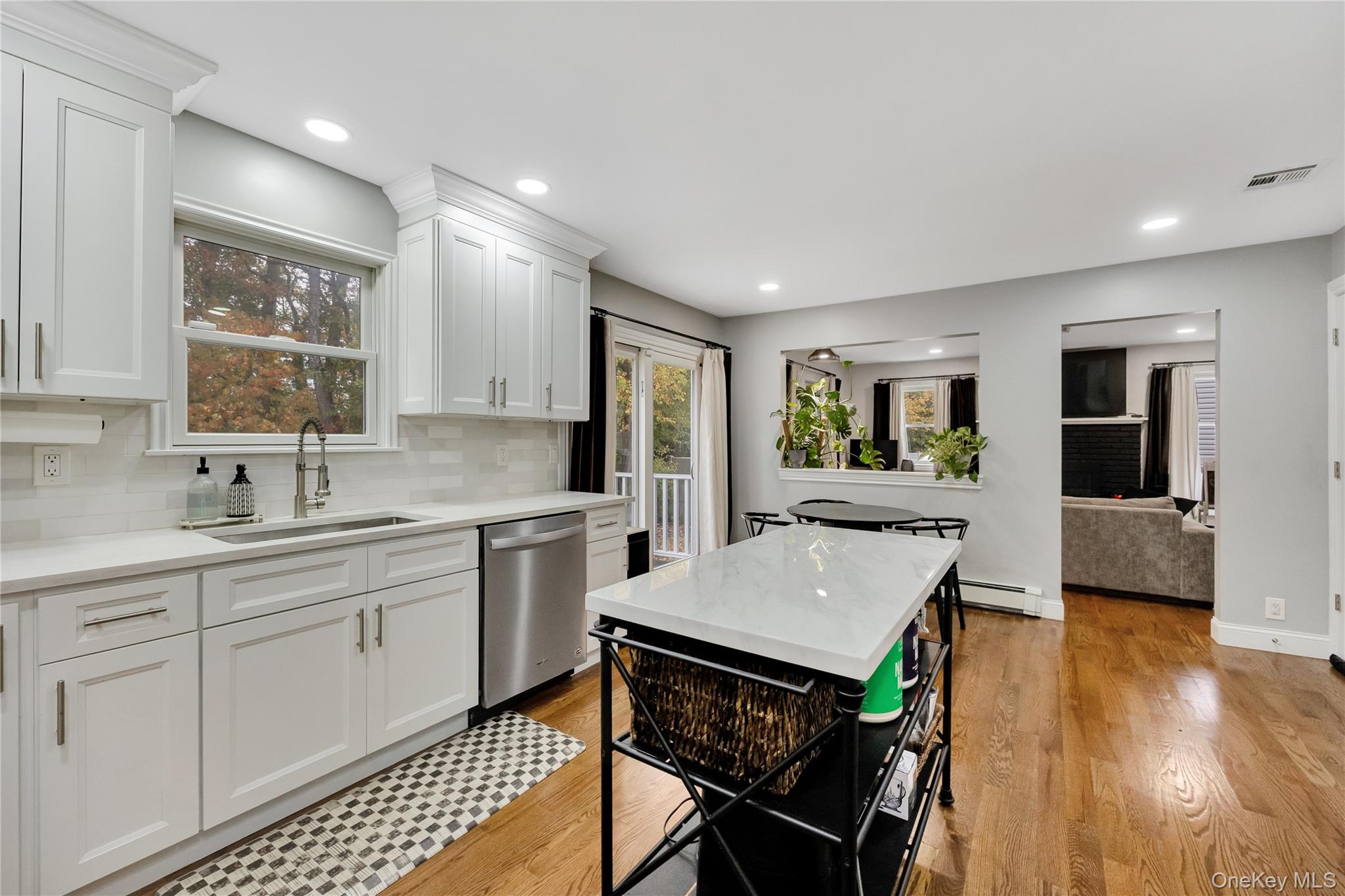 #6 photo, 3256 Park Avenue, Wantagh , NY 11793