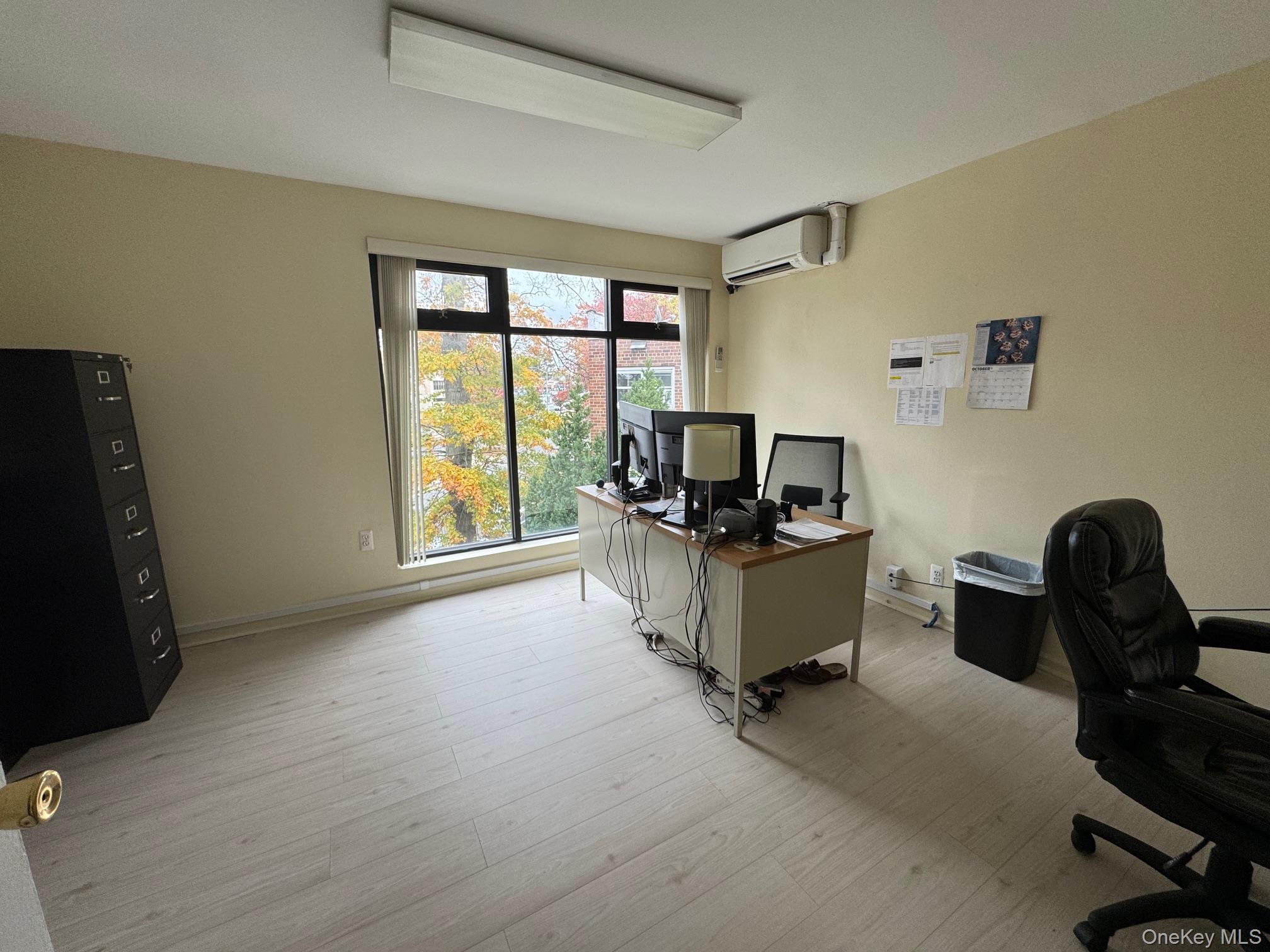 #4 photo, 2518 Francis Lewis Boulevard, クイーンズ区 Flushing , NY 11358