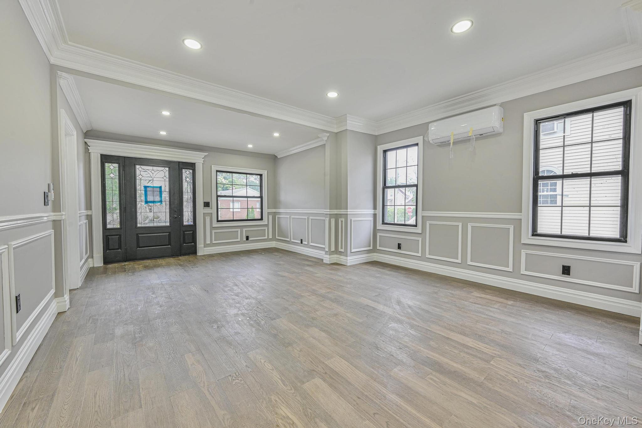 #14 photo, 108 Bismark Avenue, Valley Stream , NY 11581