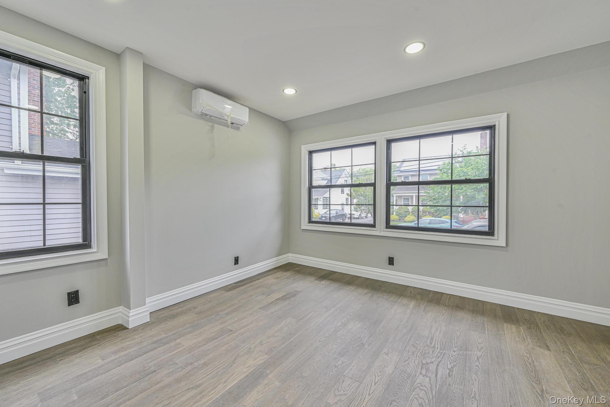 #17 photo, 108 Bismark Avenue, Valley Stream , NY 11581