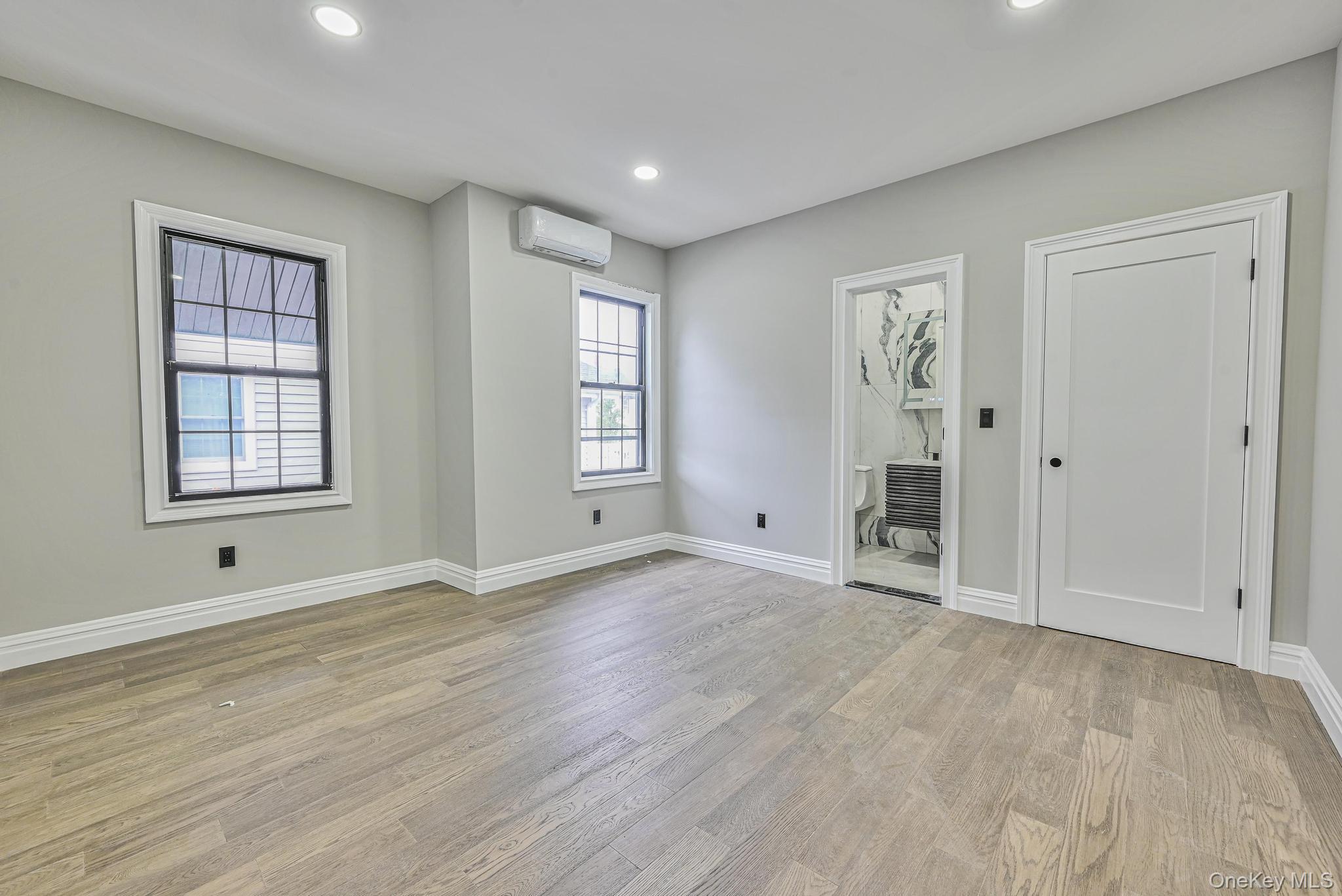 #19 photo, 108 Bismark Avenue, Valley Stream , NY 11581