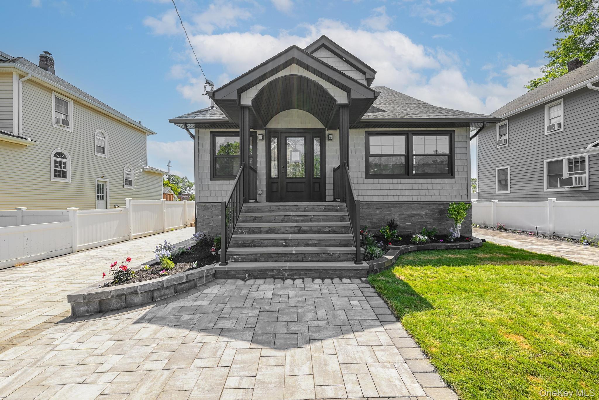 #4 photo, 108 Bismark Avenue, Valley Stream , NY 11581