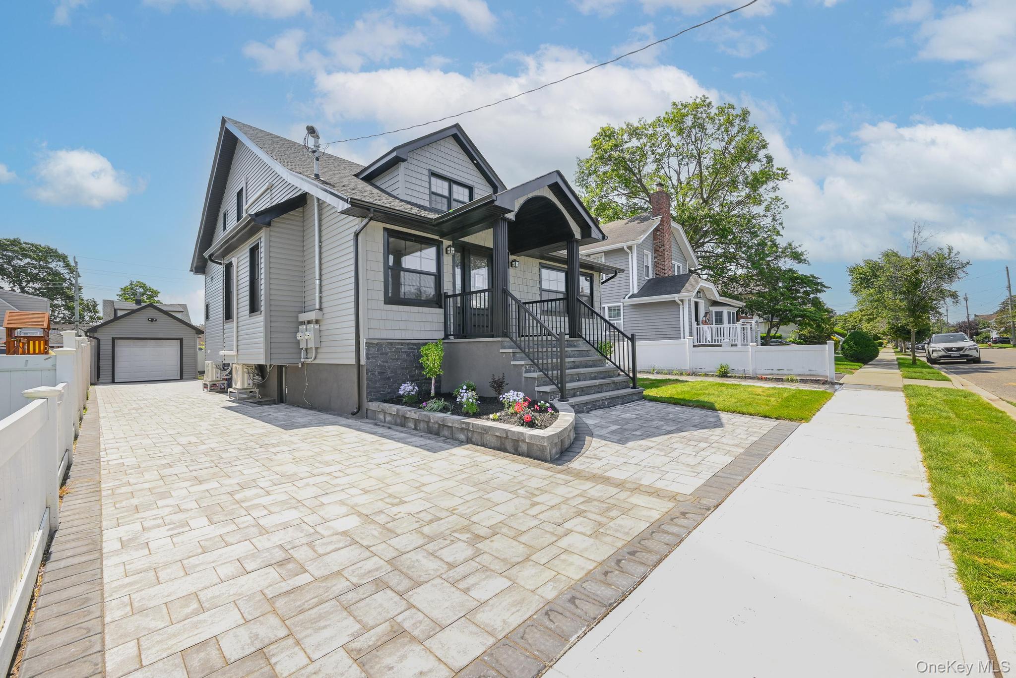 #5 photo, 108 Bismark Avenue, Valley Stream , NY 11581