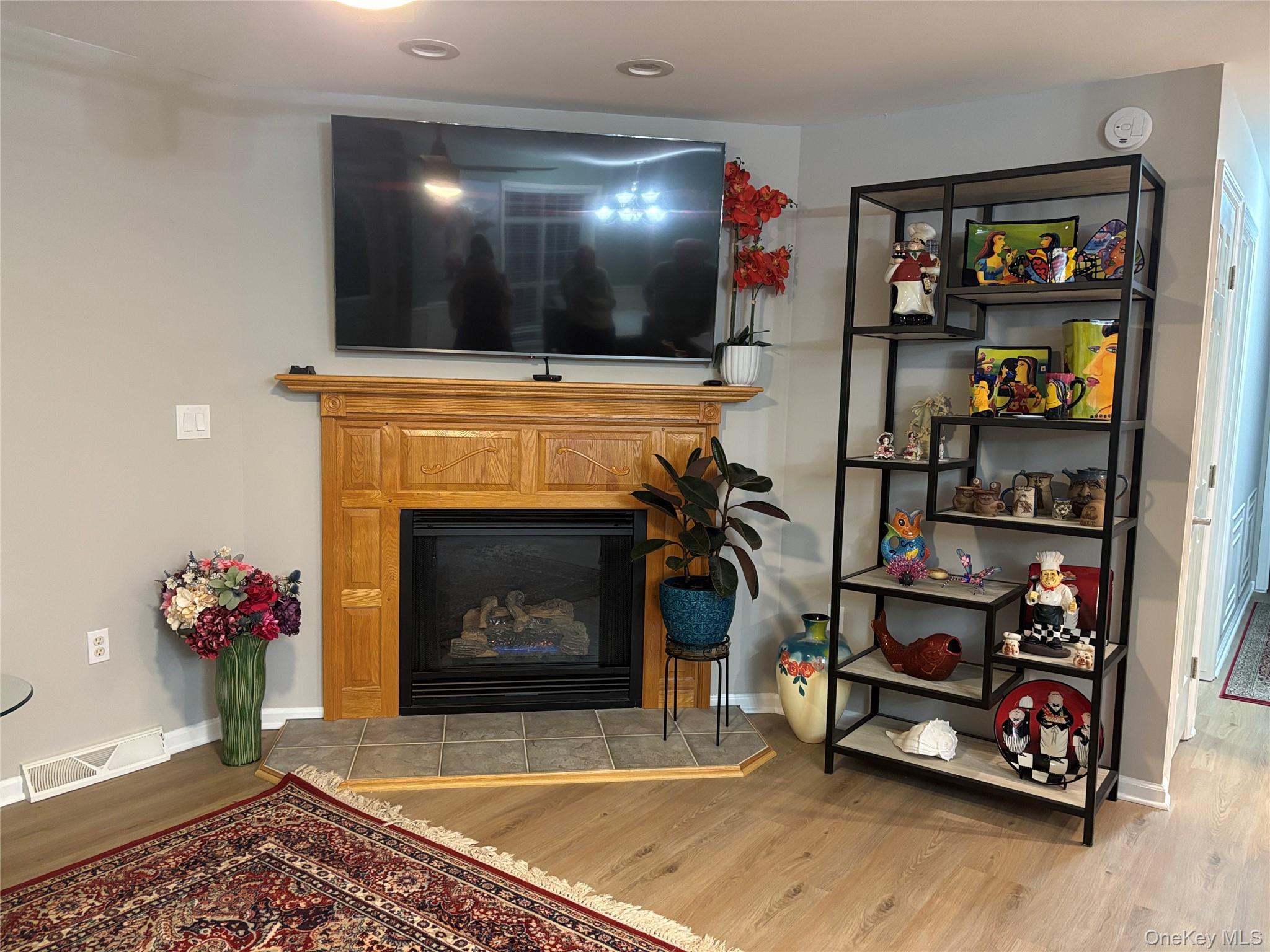 #9 photo, 1661 Old Country Road, サフォーク郡 Riverhead , NY 11901